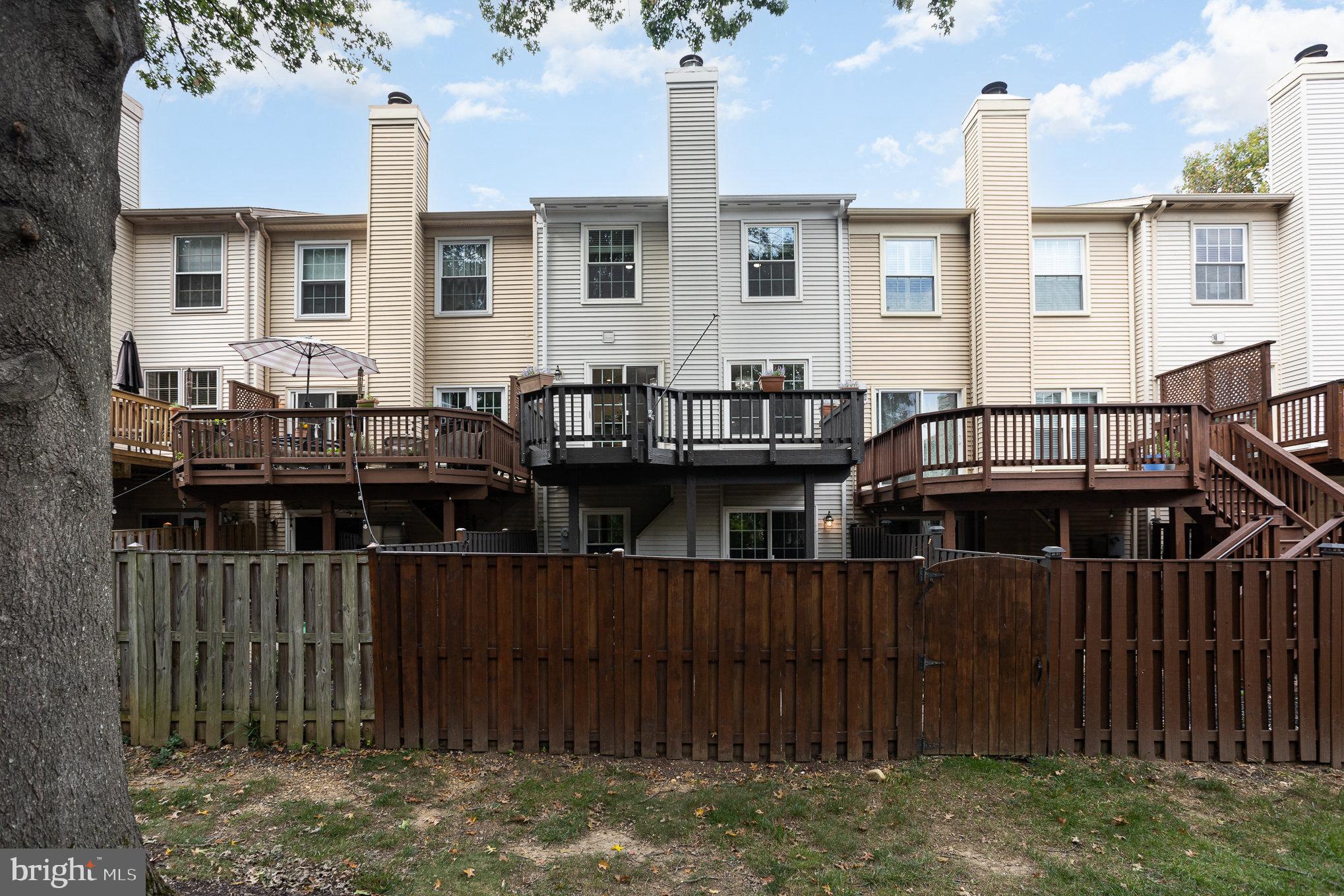 KINGSTOWNE - Residential Lease