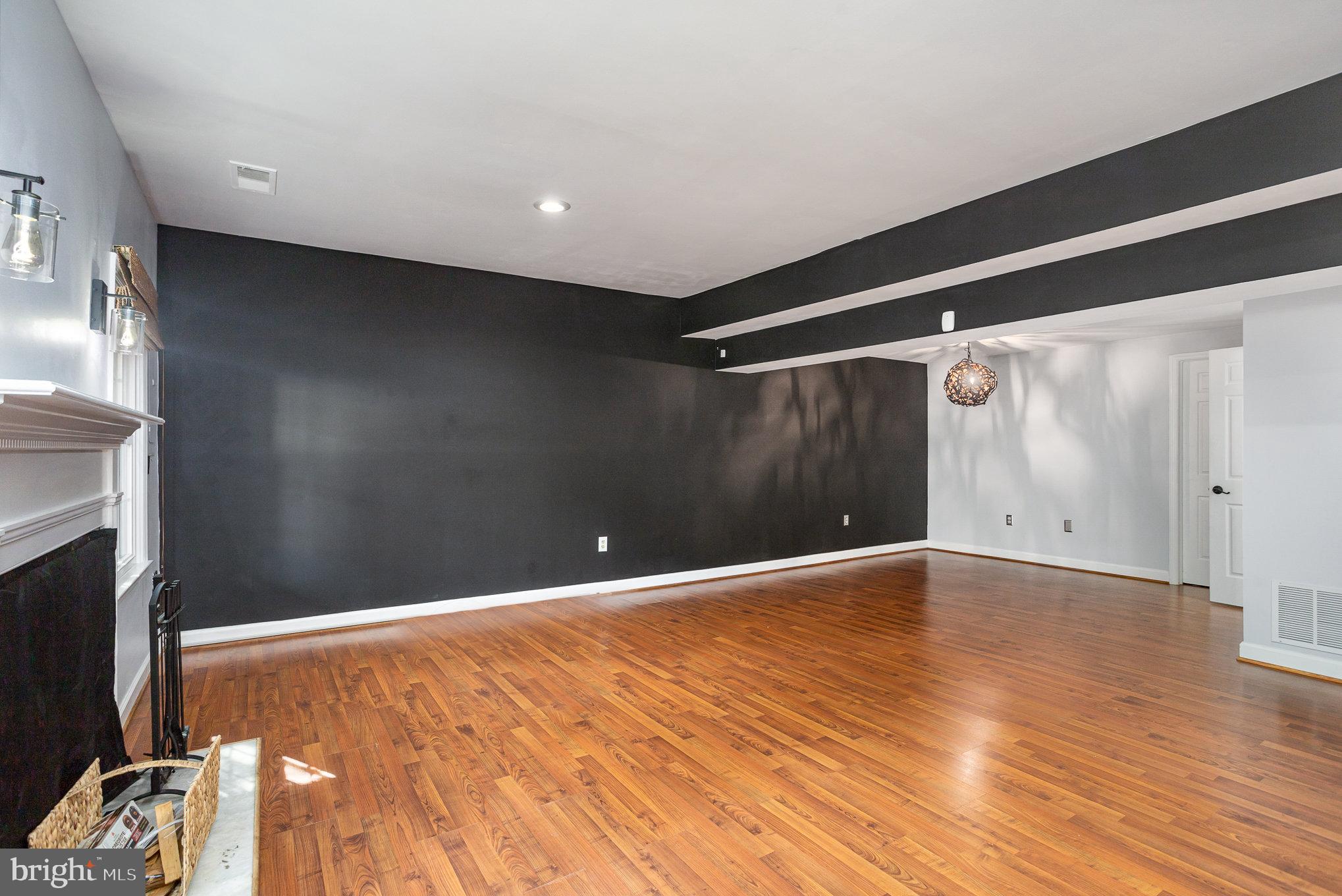 KINGSTOWNE - Residential Lease