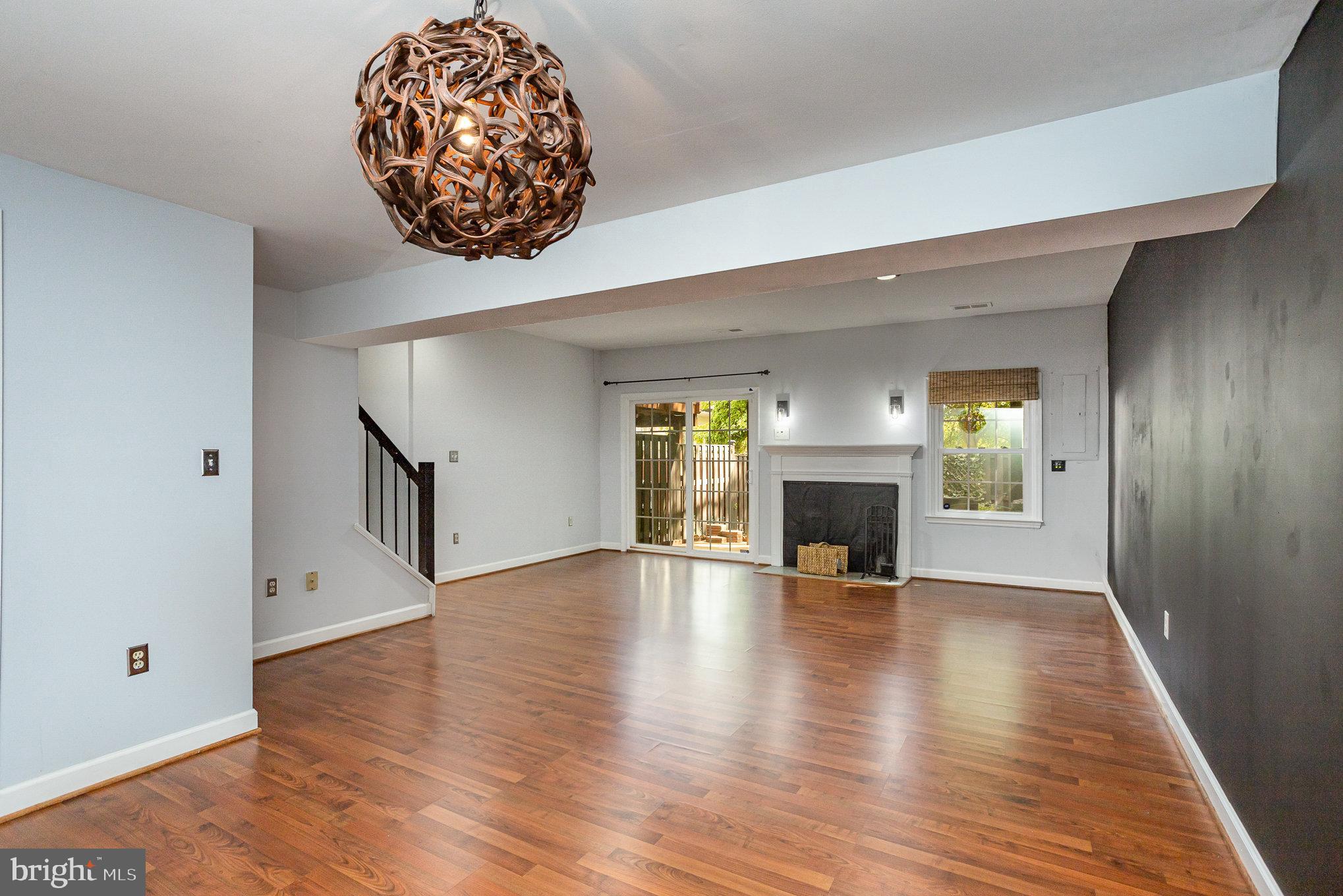 KINGSTOWNE - Residential Lease