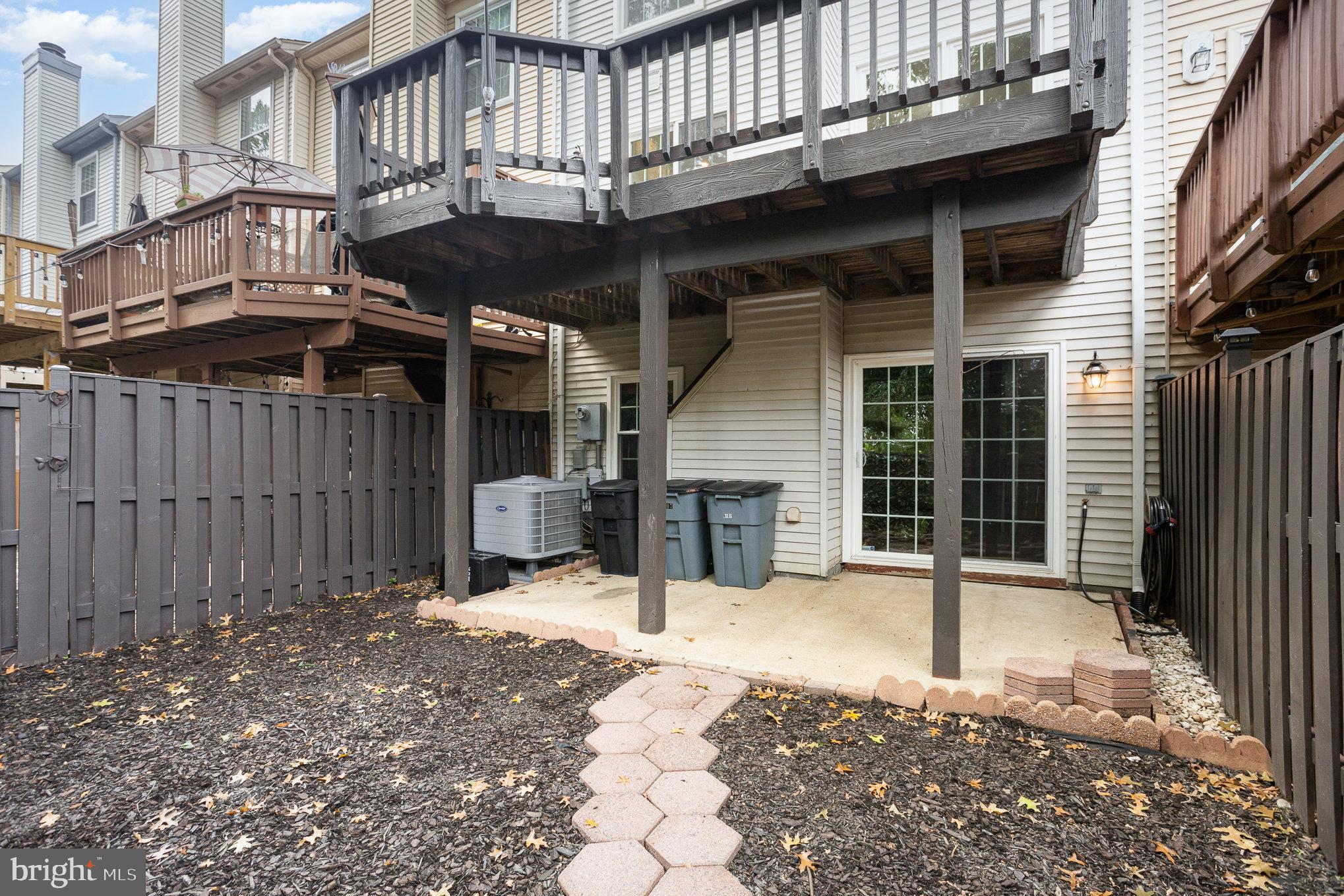 KINGSTOWNE - Residential Lease