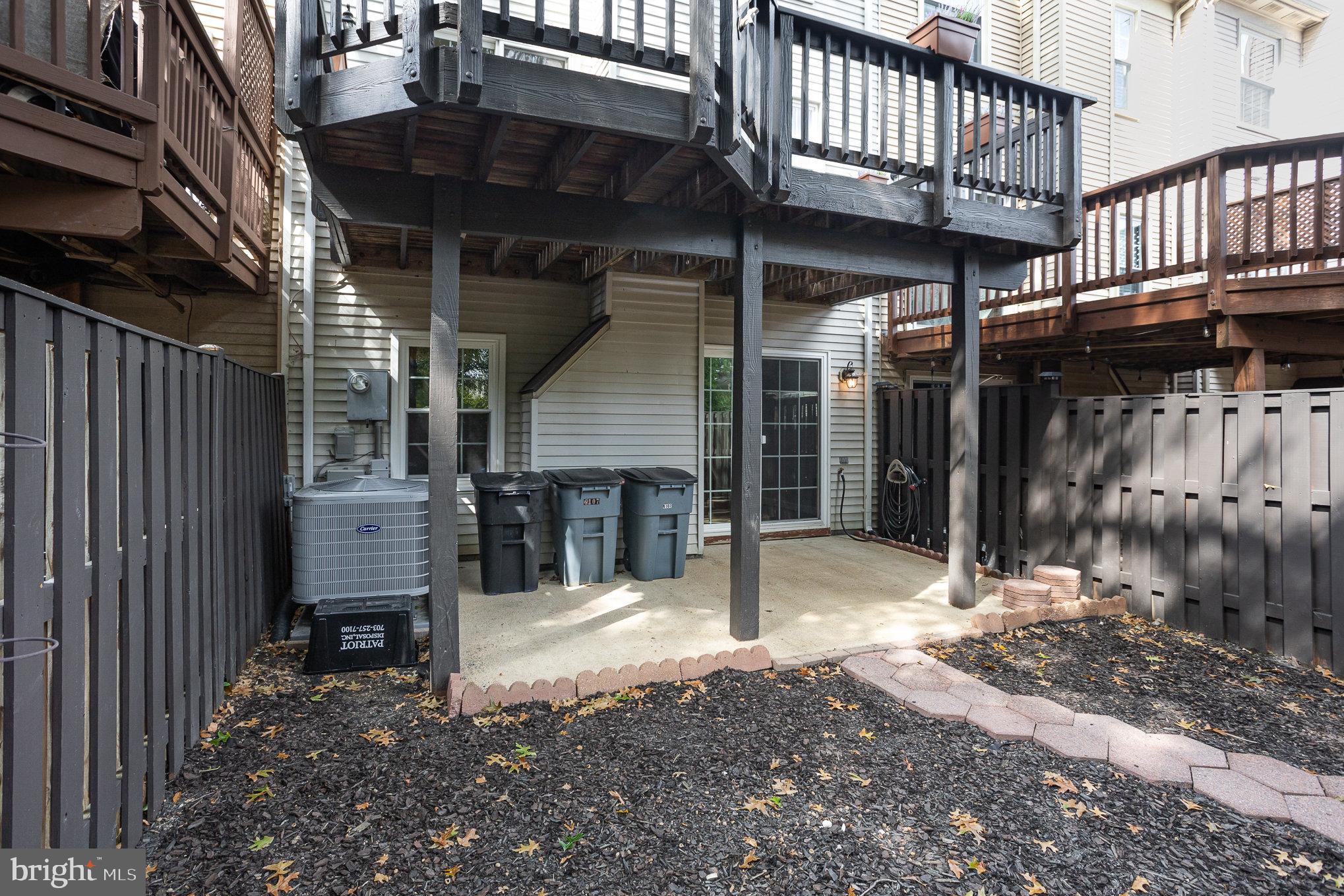 KINGSTOWNE - Residential Lease