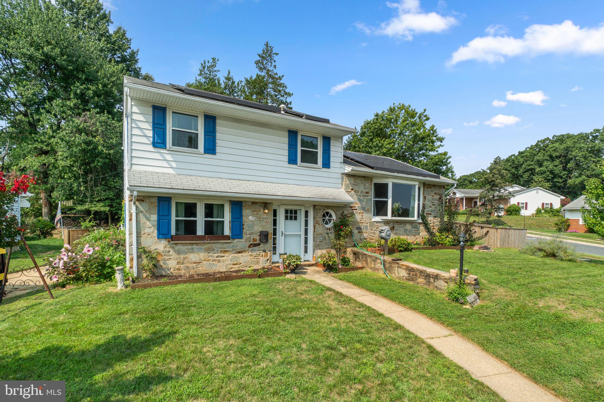 1800 PALO CIRCLE