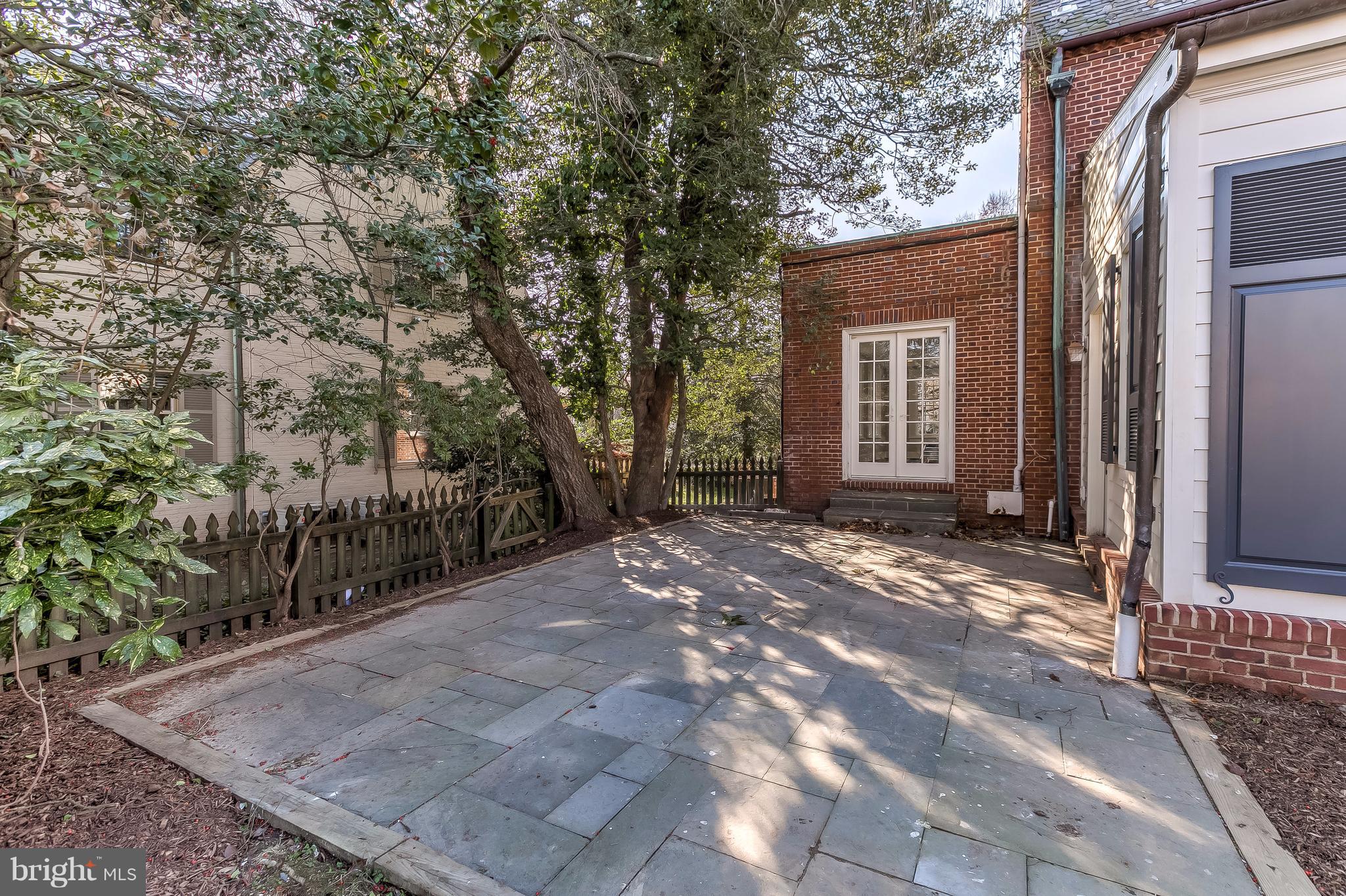 GREATER HOMELAND HISTORIC DISTRICT - Residential