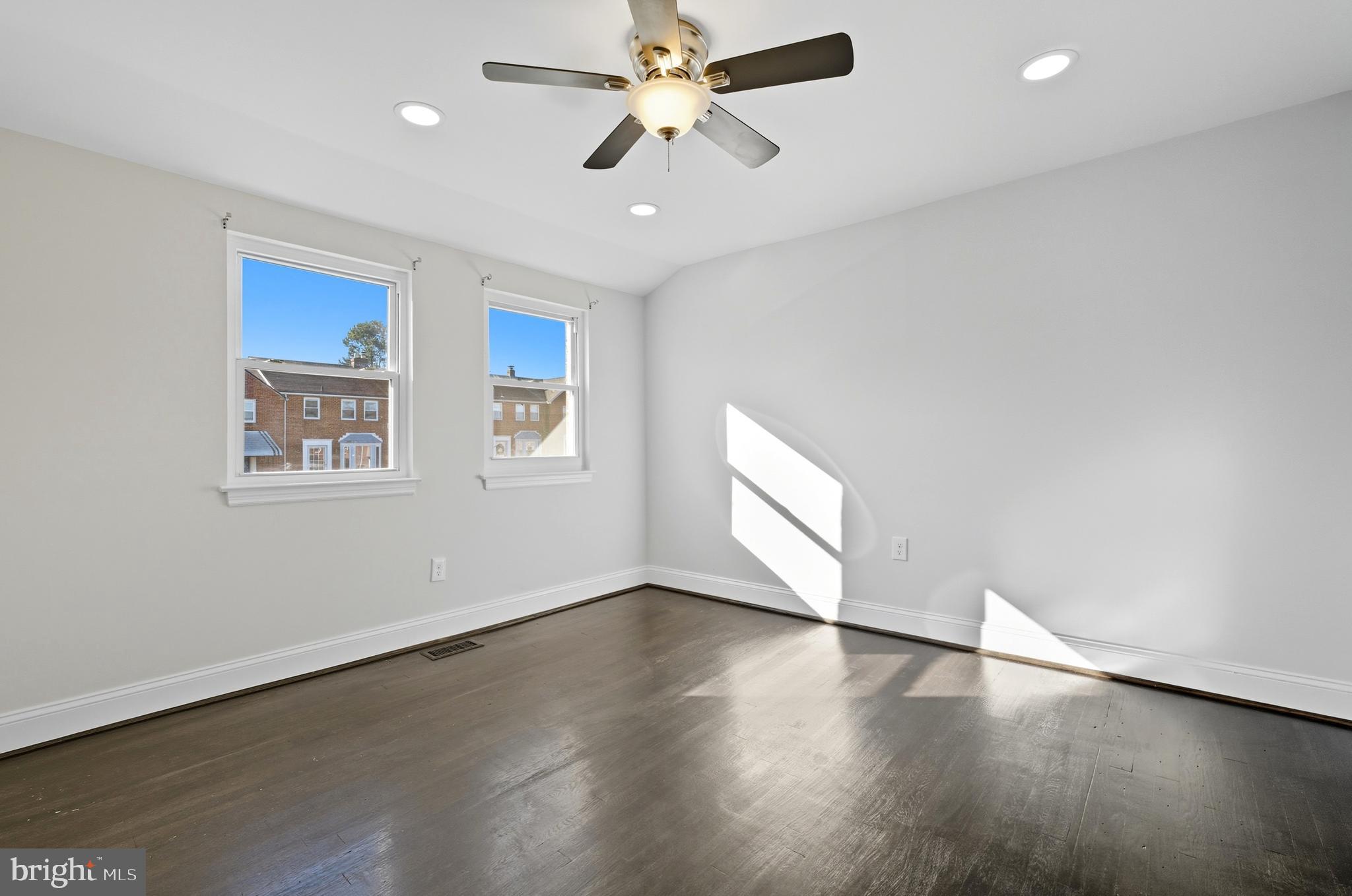 NORTHWOOD - Residential