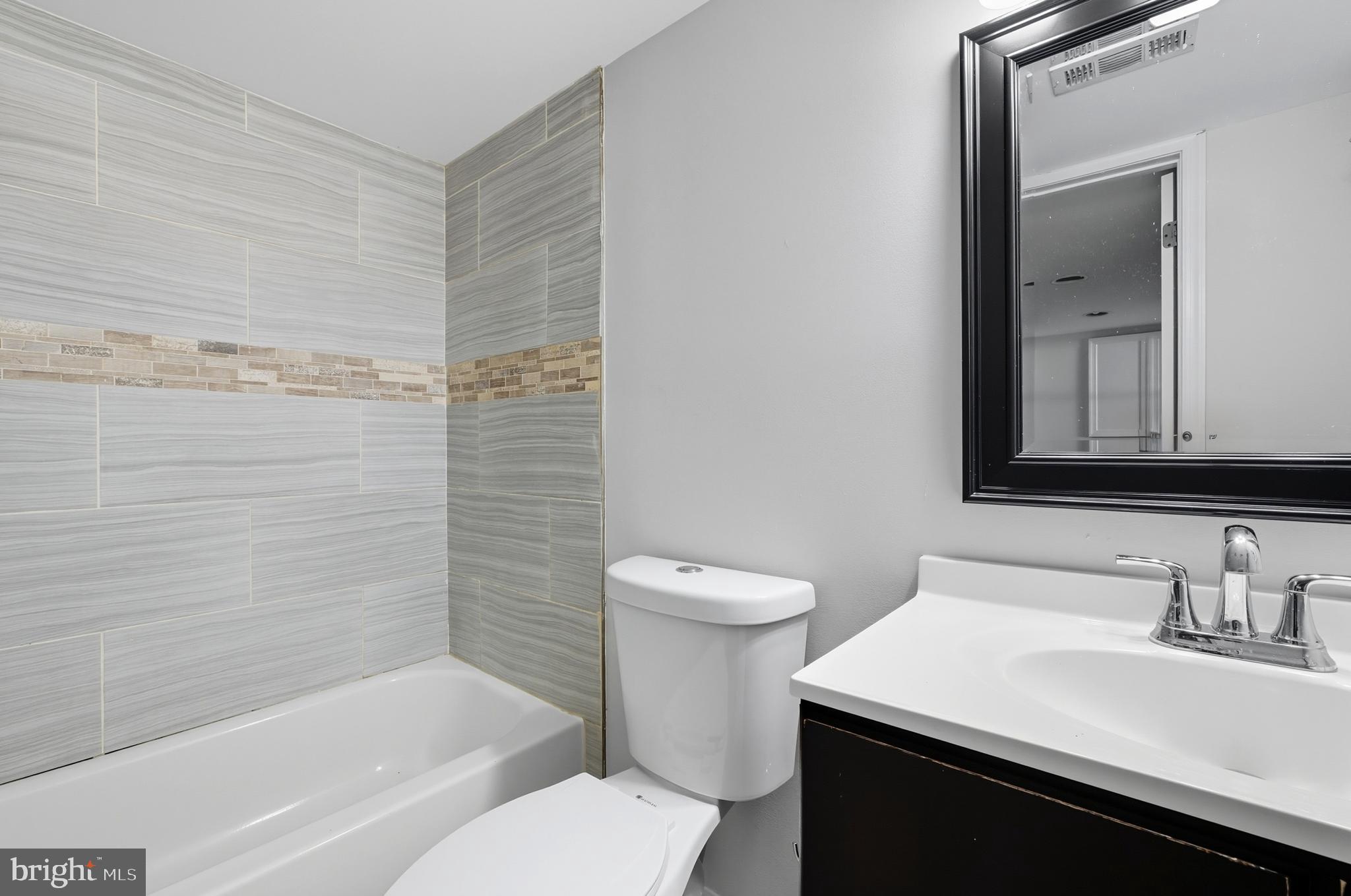 NORTHWOOD - Residential