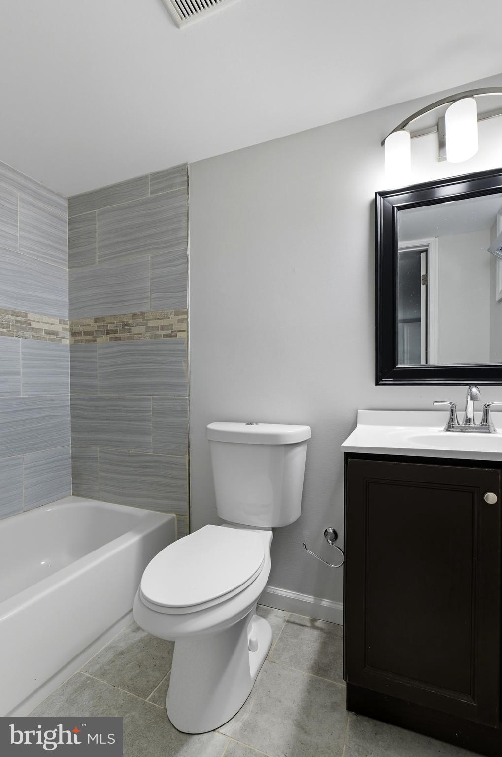 NORTHWOOD - Residential