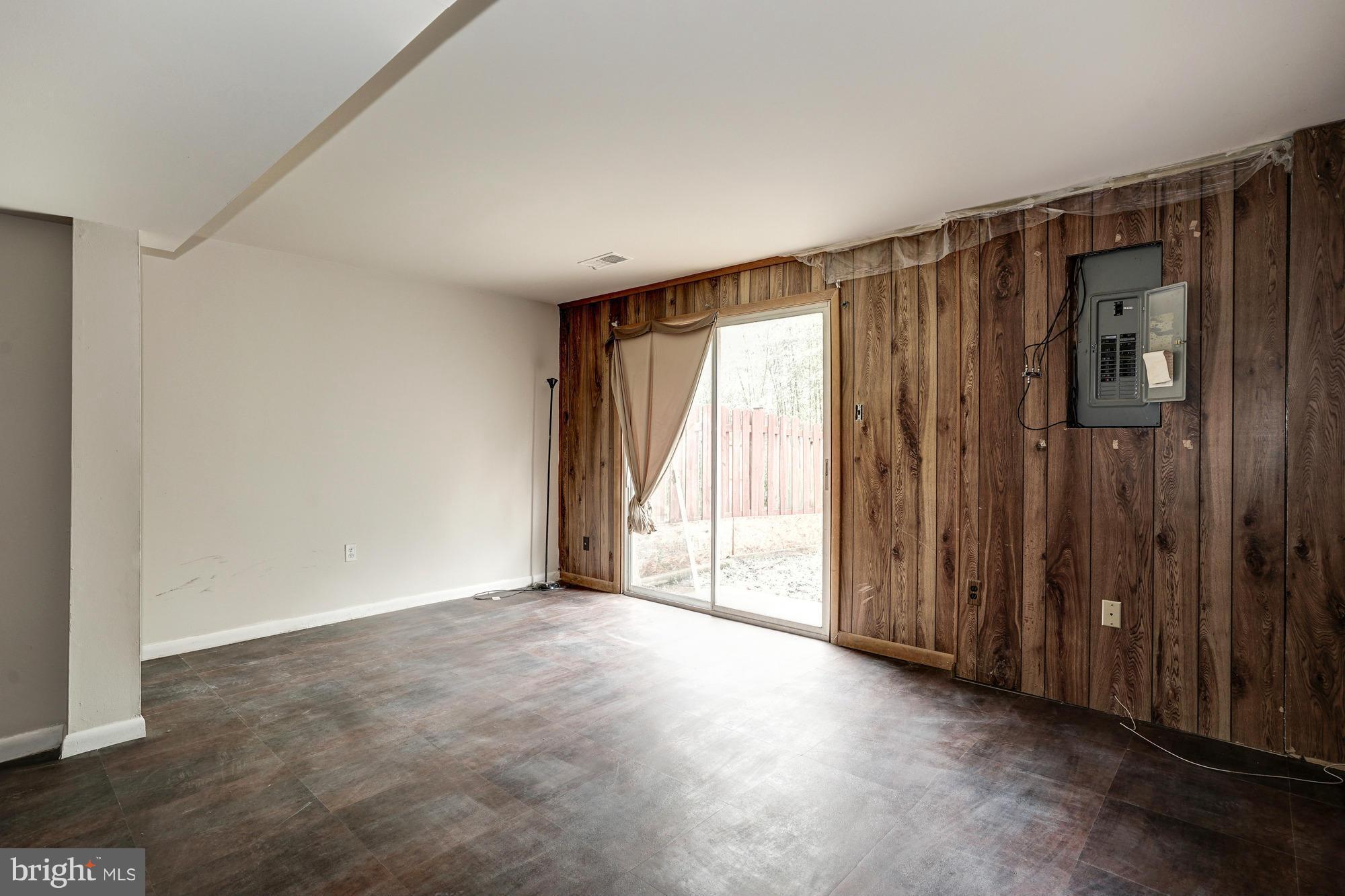 DALE CITY - Residential