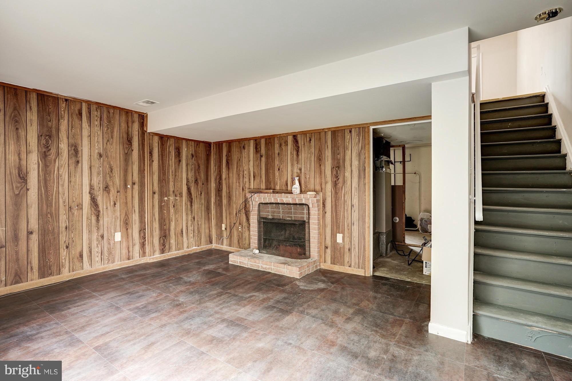 DALE CITY - Residential