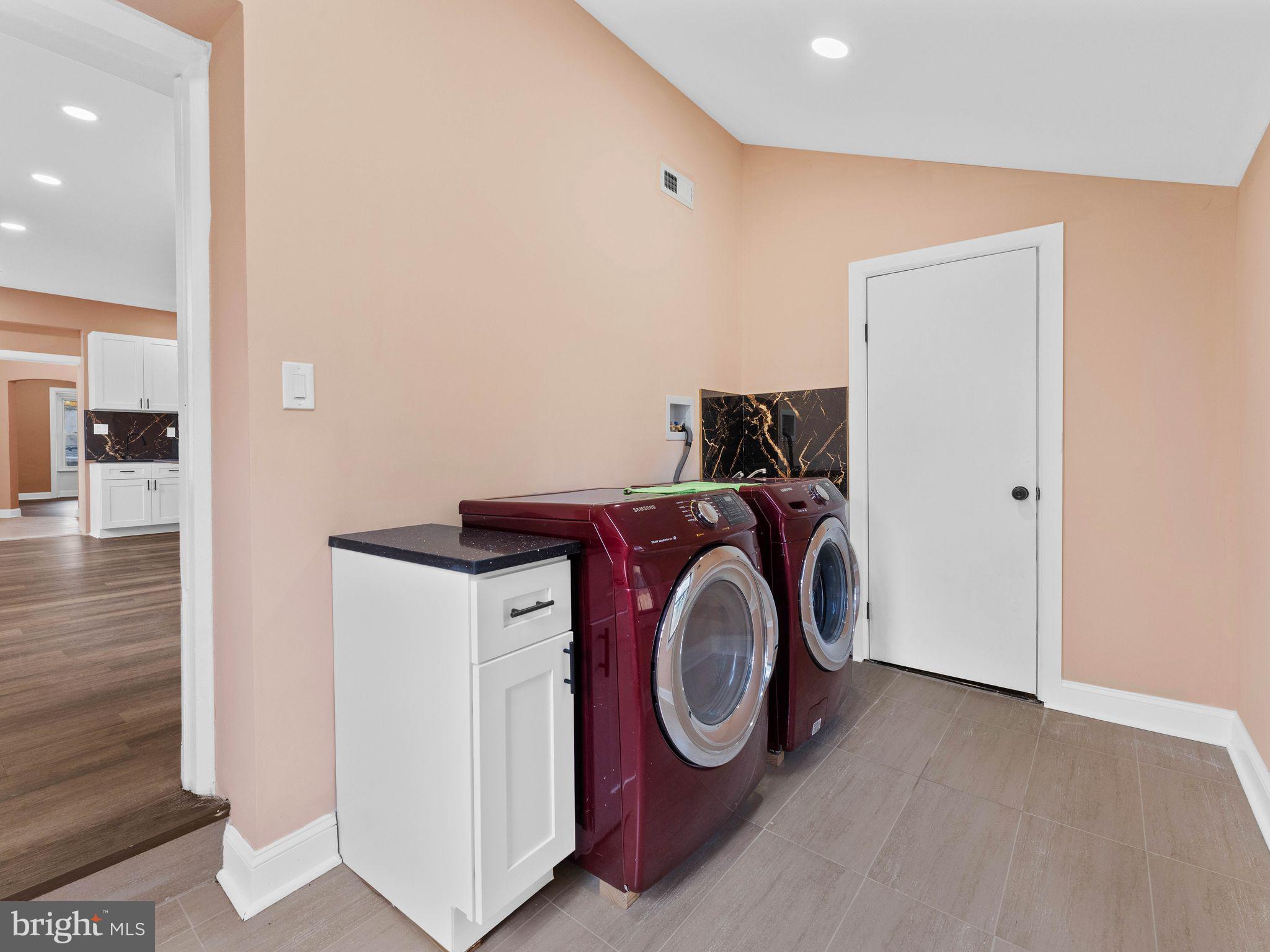 GERMANTOWN (EAST) - Residential