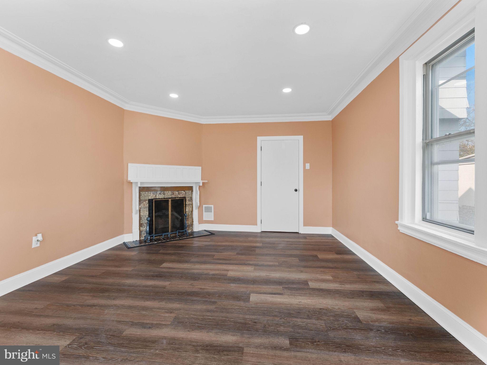 GERMANTOWN (EAST) - Residential