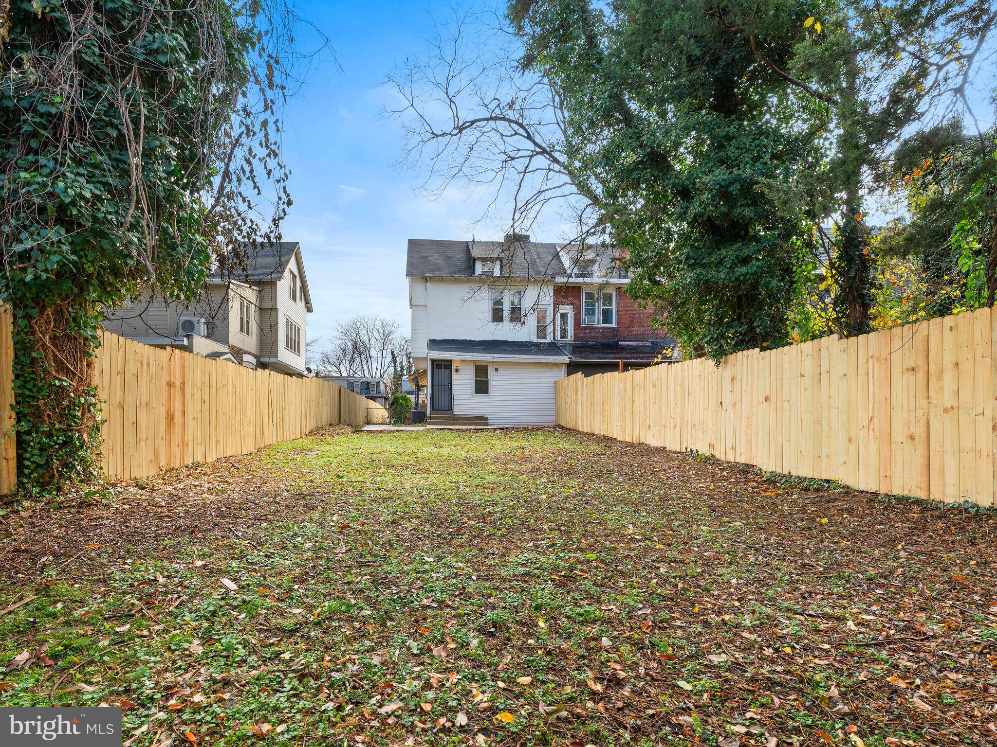 GERMANTOWN (EAST) - Residential