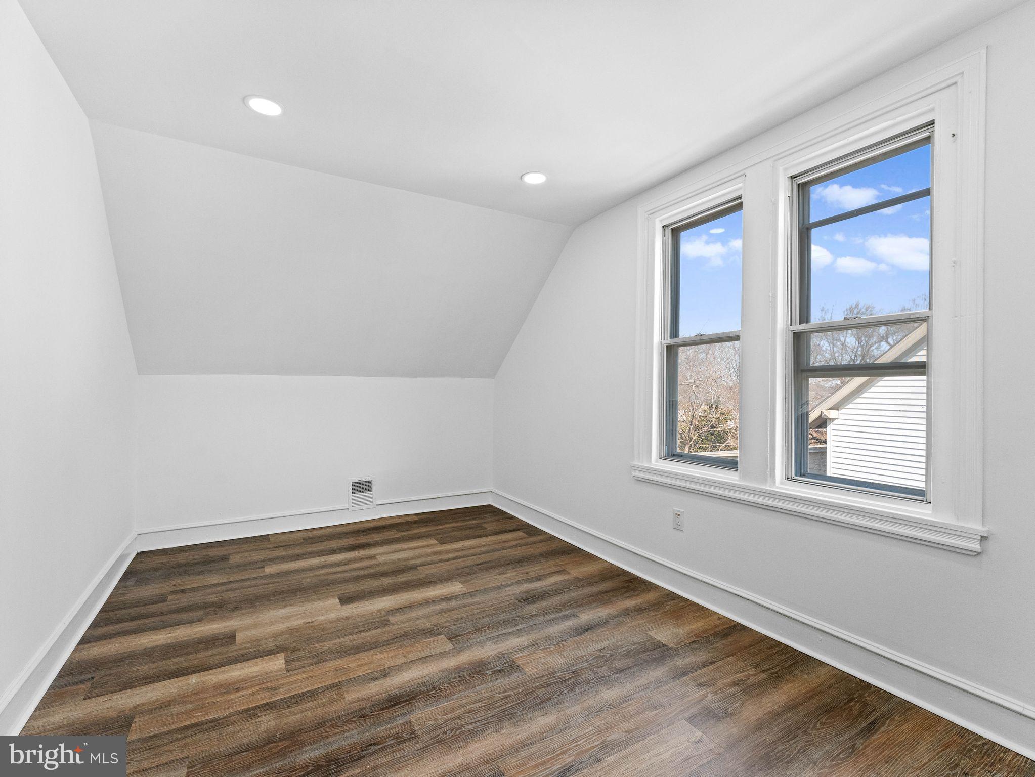 GERMANTOWN (EAST) - Residential