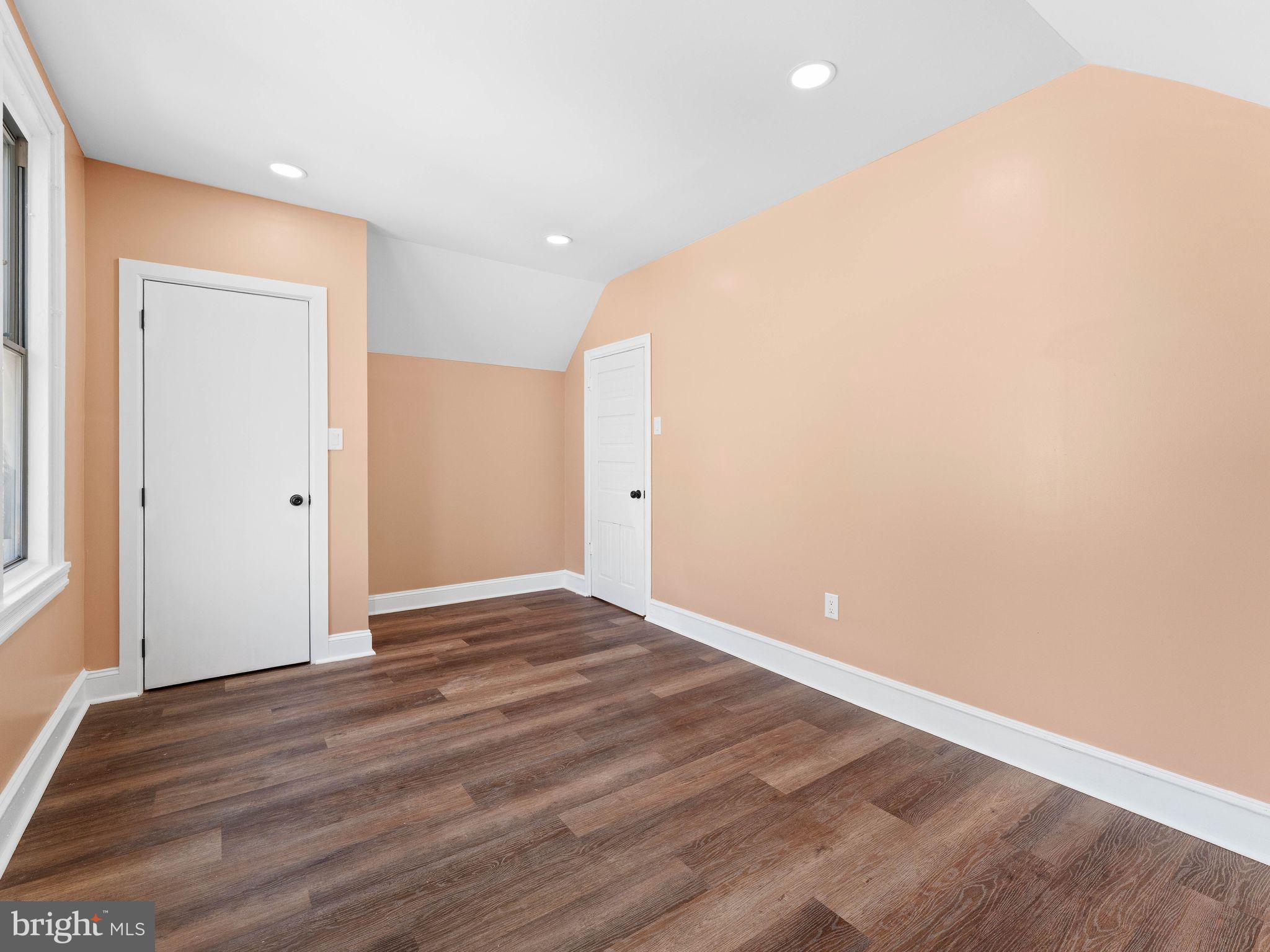 GERMANTOWN (EAST) - Residential