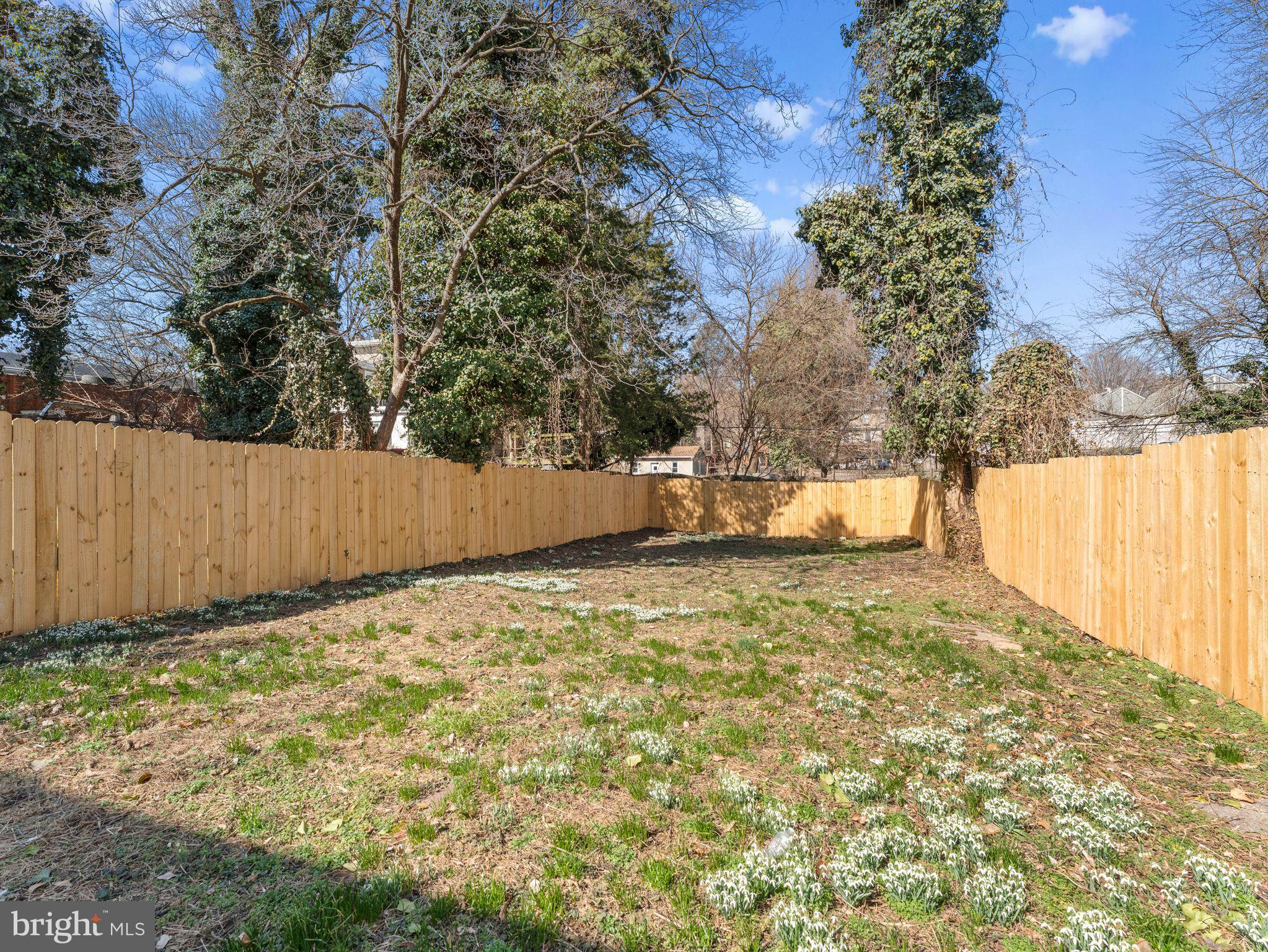 GERMANTOWN (EAST) - Residential