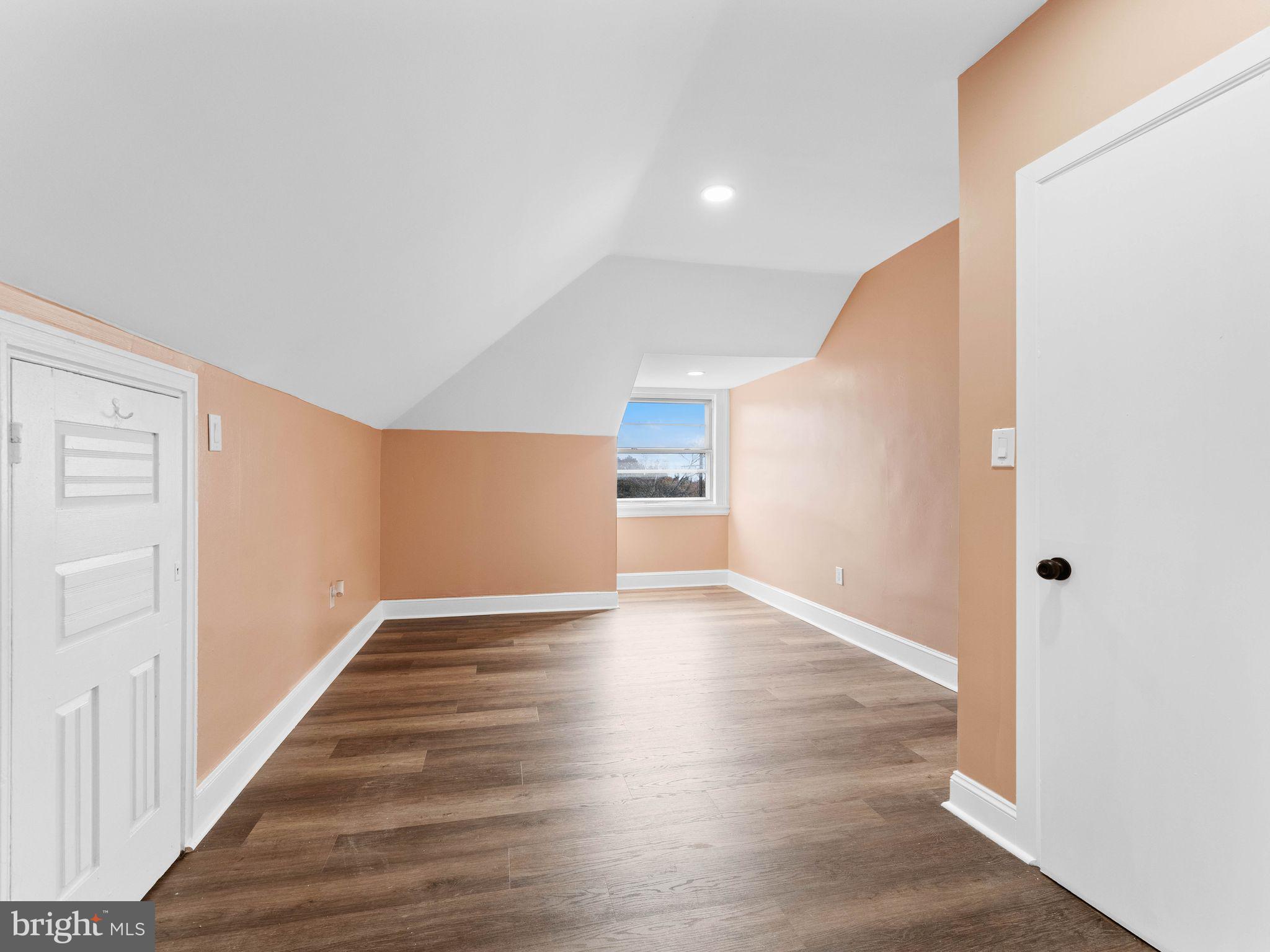 GERMANTOWN (EAST) - Residential