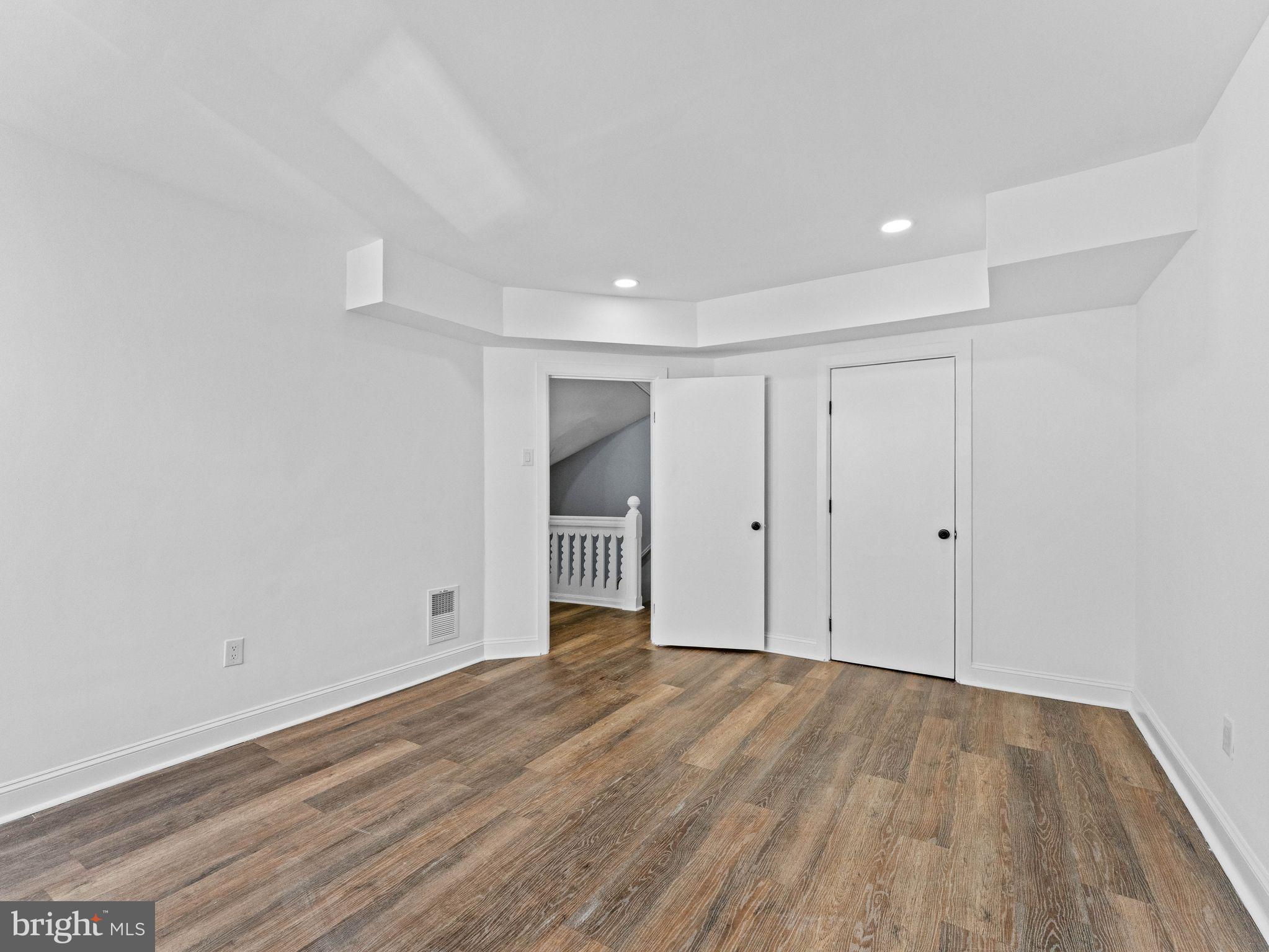 GERMANTOWN (EAST) - Residential