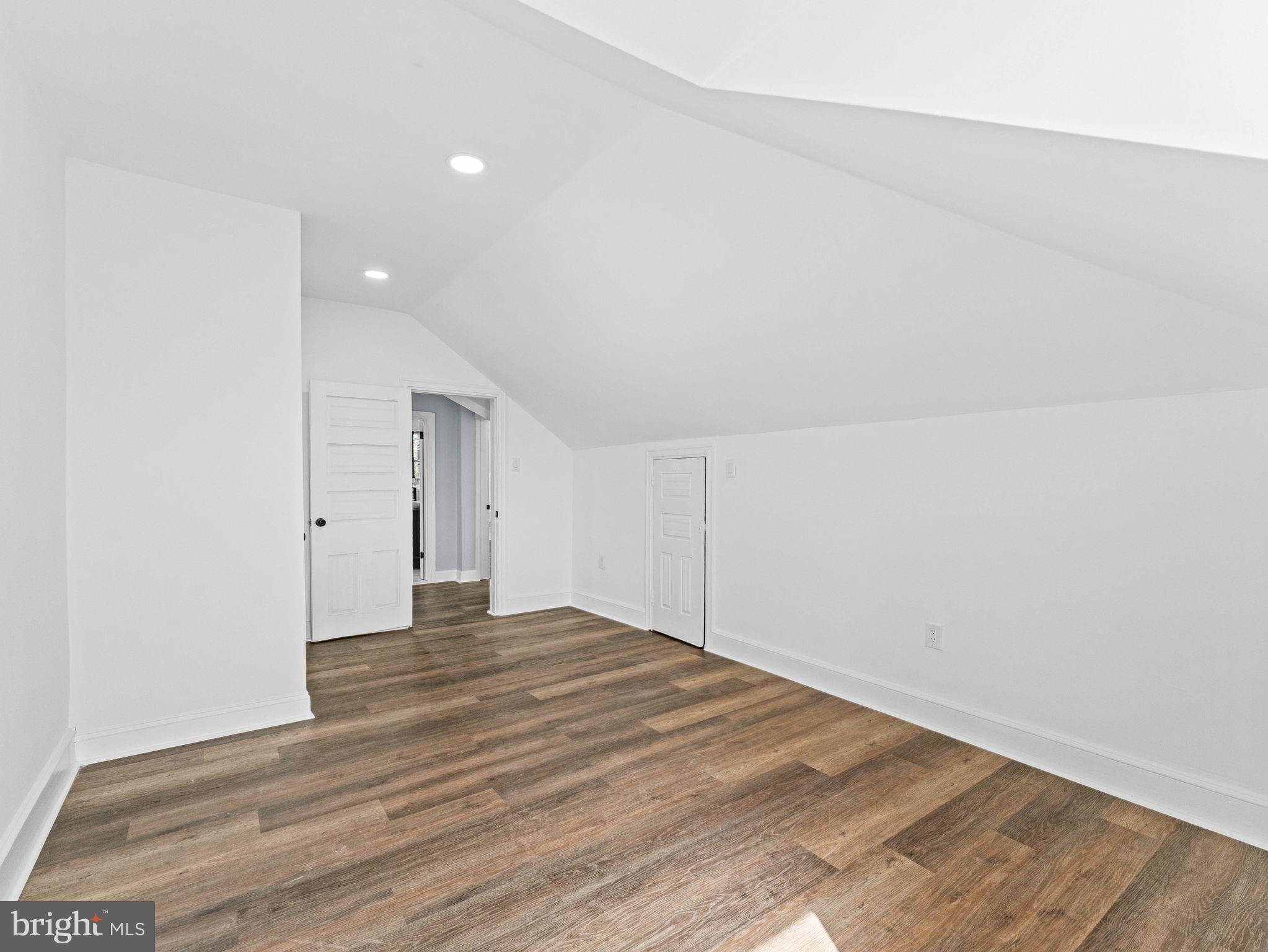 GERMANTOWN (EAST) - Residential