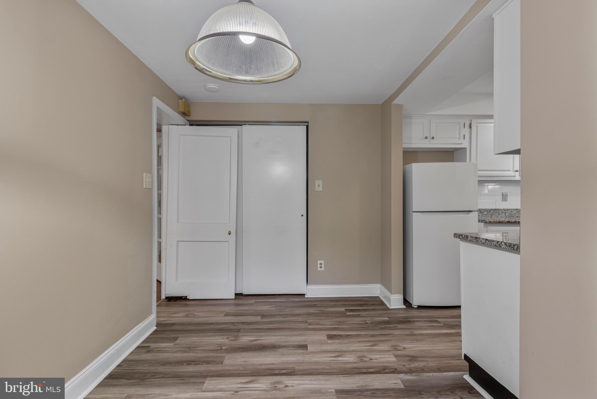 YORKLYNNE MANOR - Residential Lease