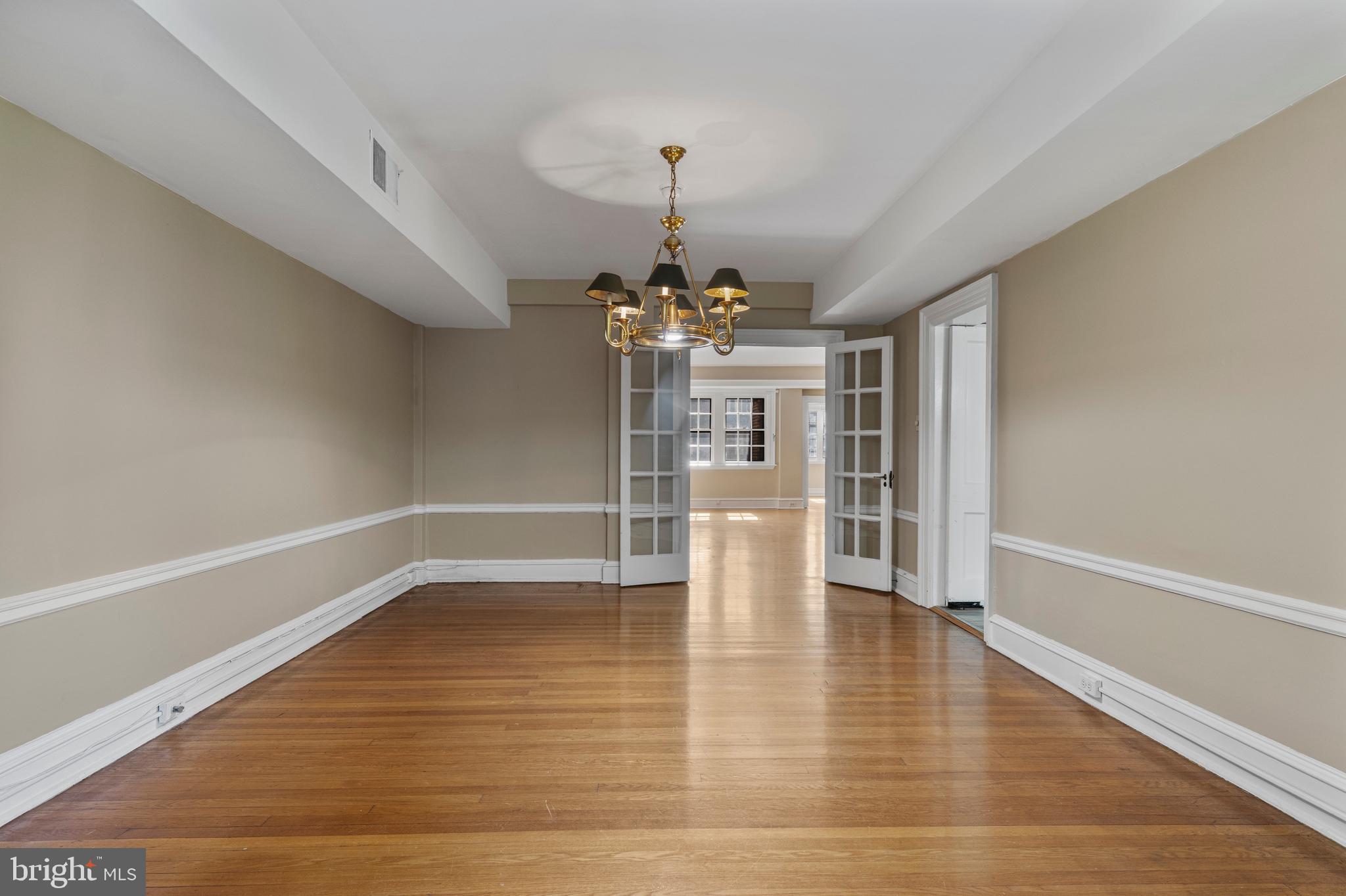 YORKLYNNE MANOR - Residential Lease