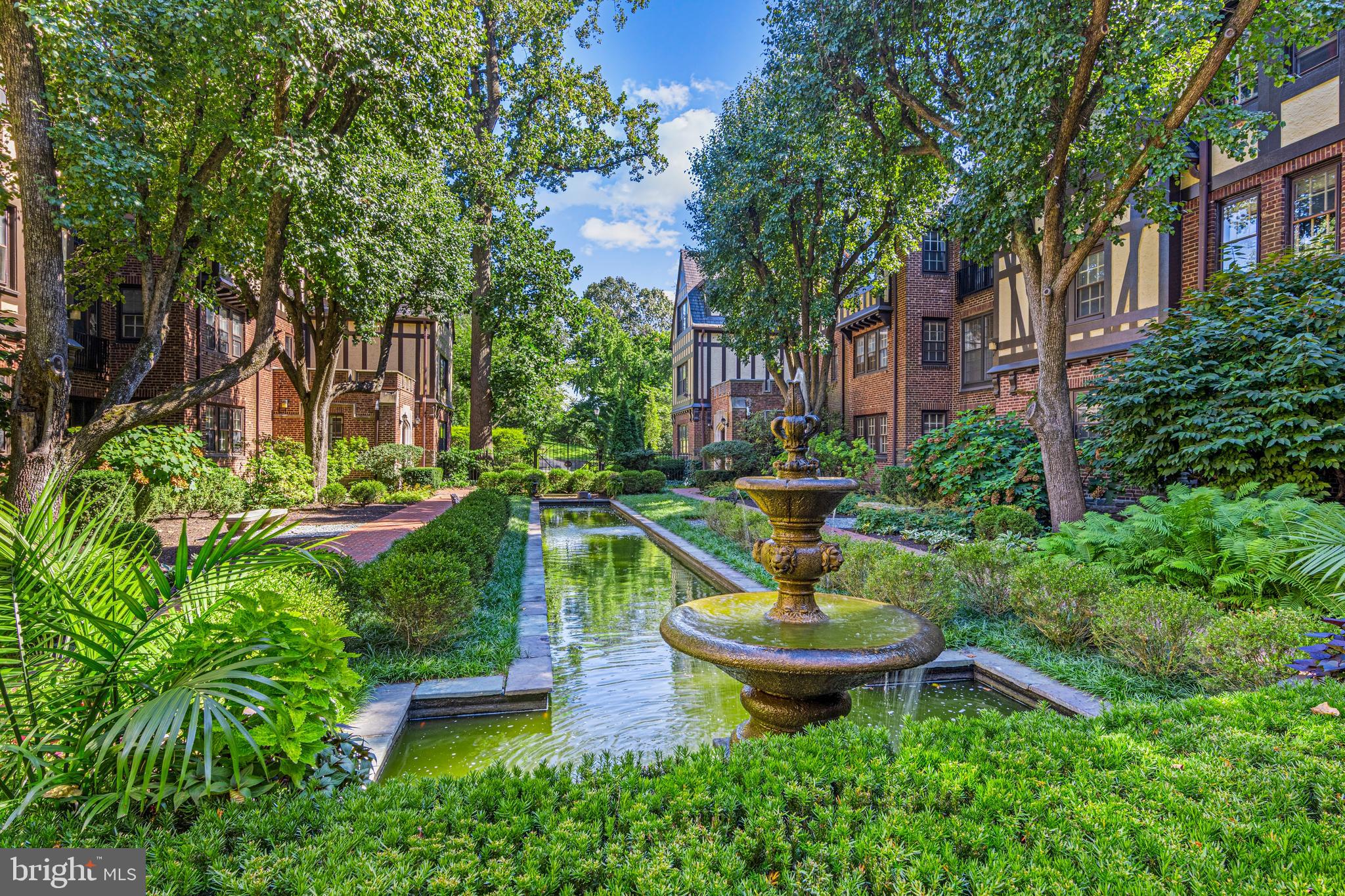 YORKLYNNE MANOR - Residential Lease