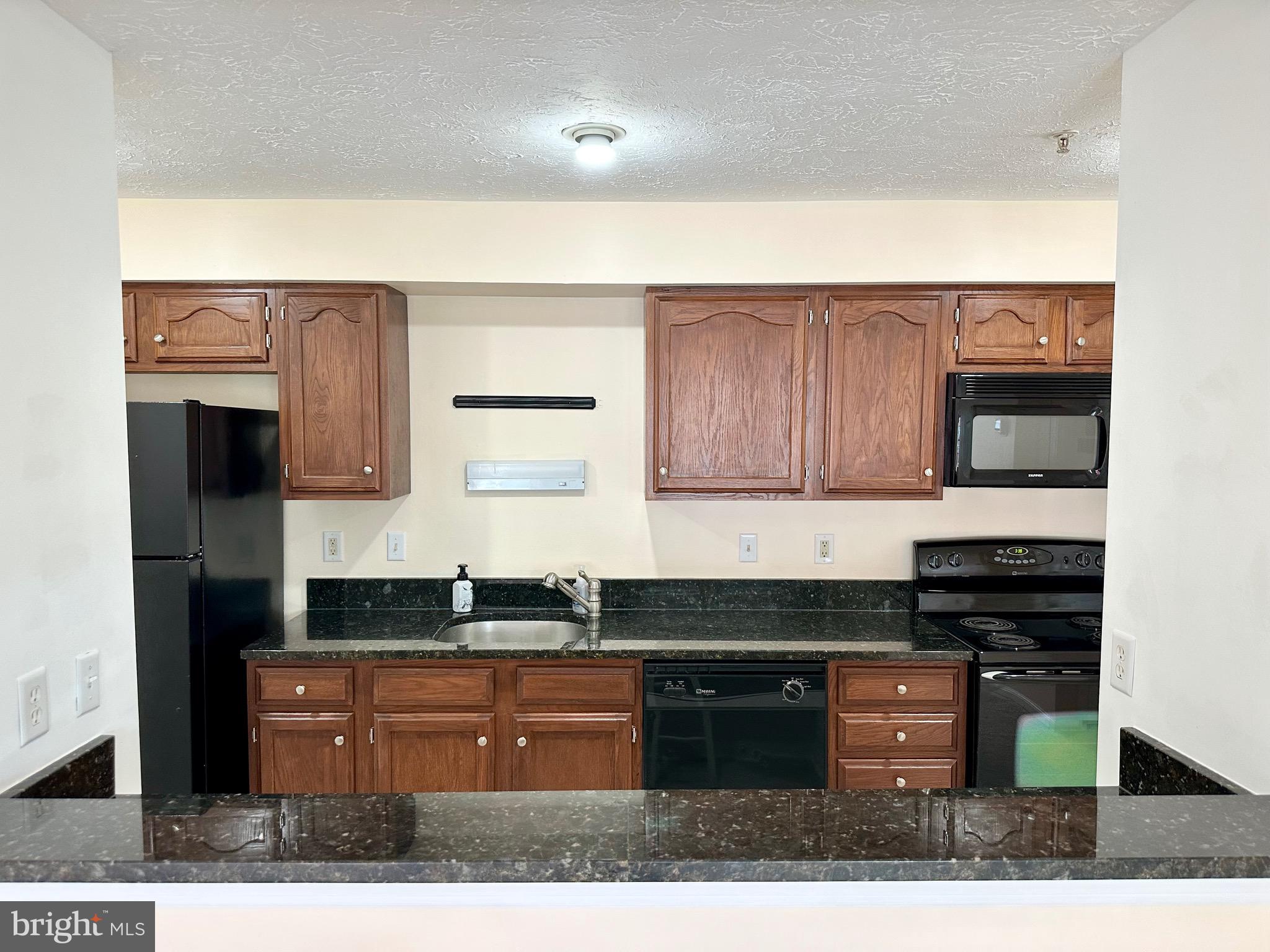 903 CEDAR CREST COURT H 903-H