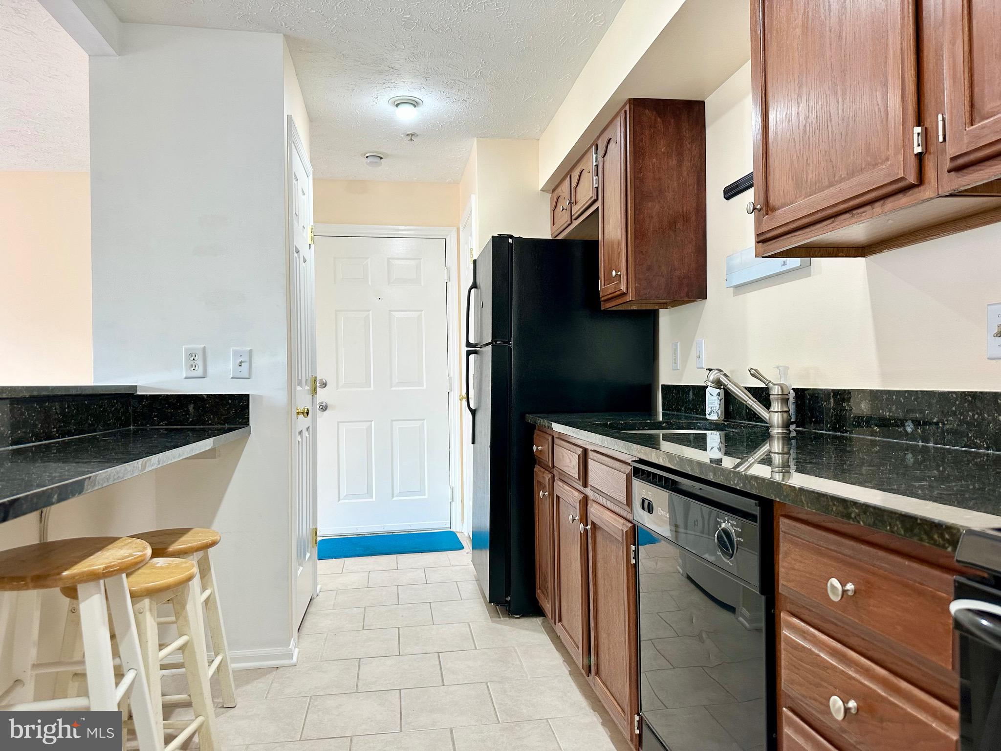 903 CEDAR CREST COURT H 903-H