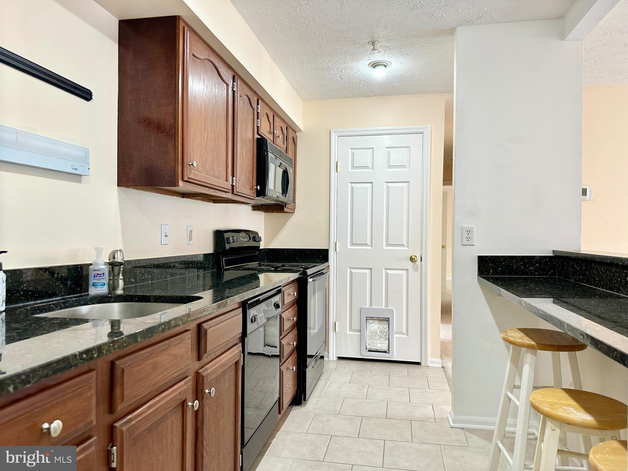 903 CEDAR CREST COURT H 903-H