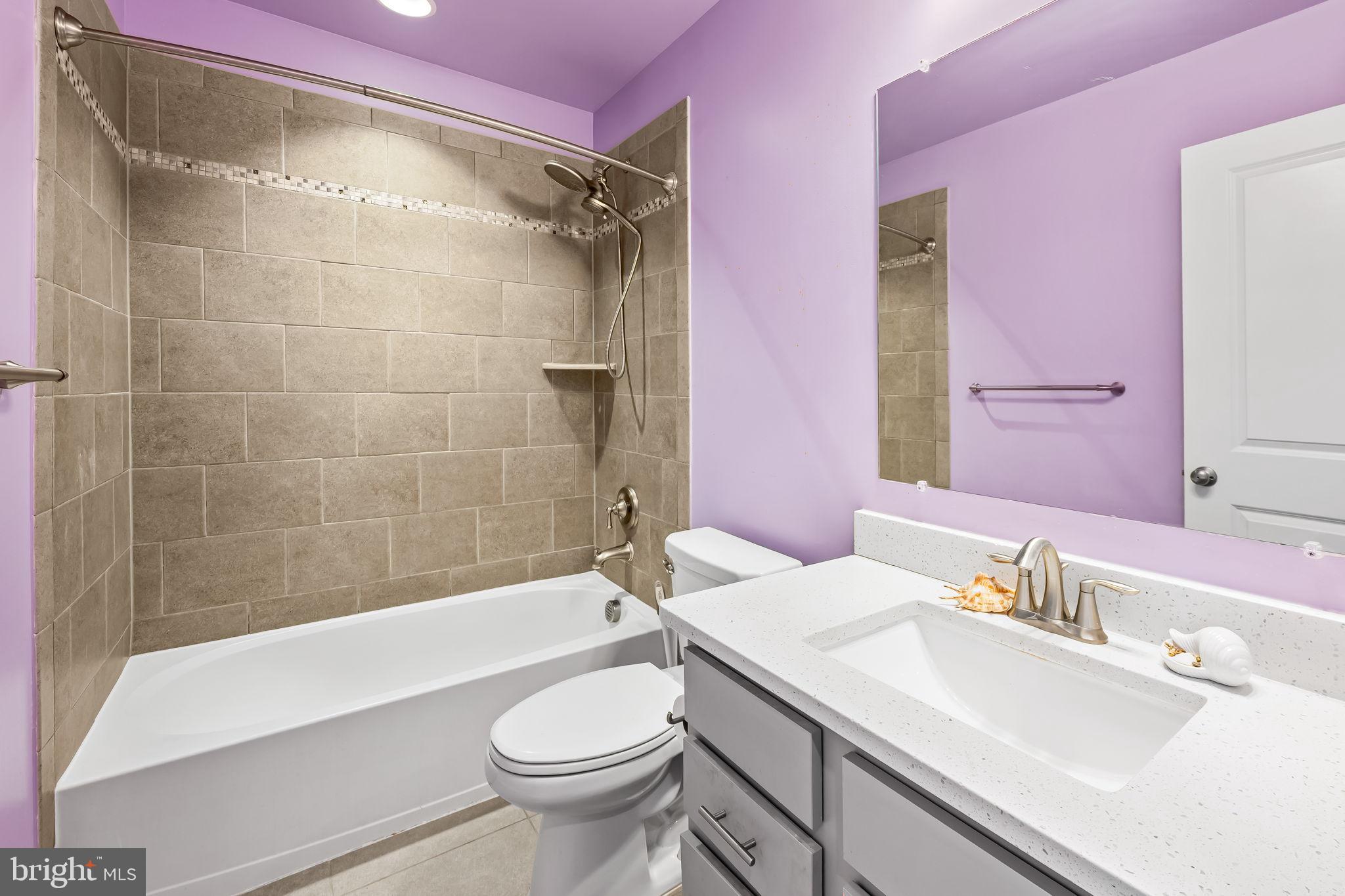 CLARKSBURG SQUARE - Residential