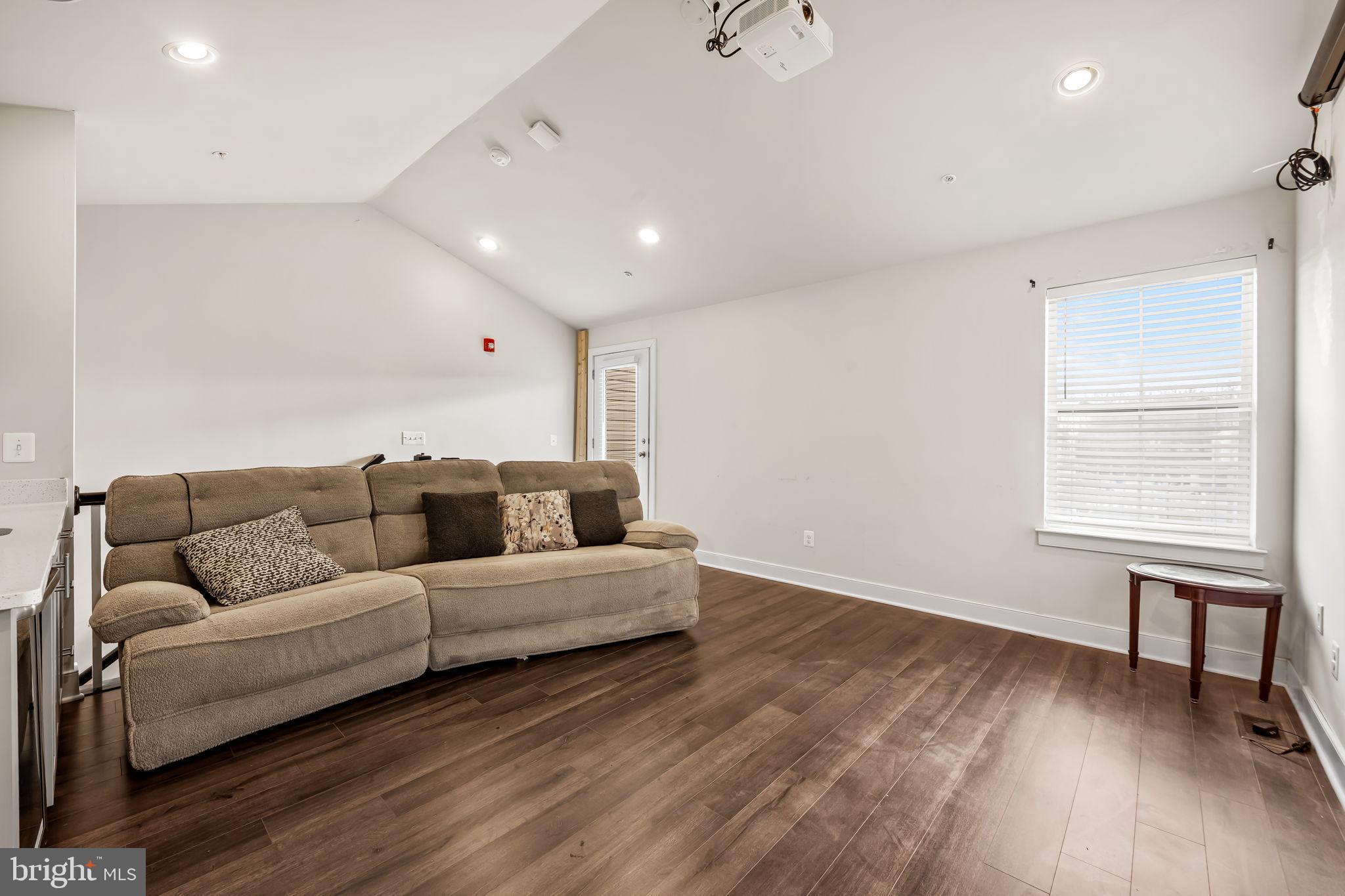 CLARKSBURG SQUARE - Residential