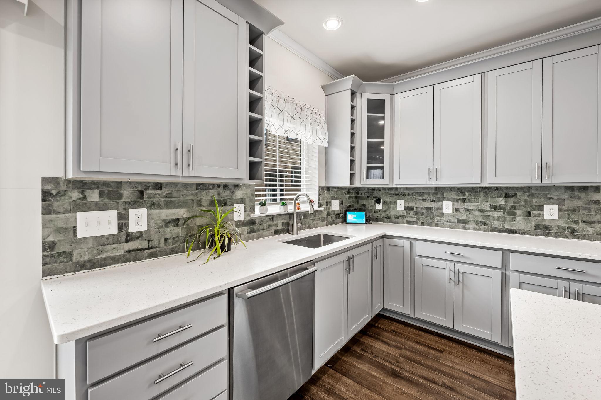 CLARKSBURG SQUARE - Residential