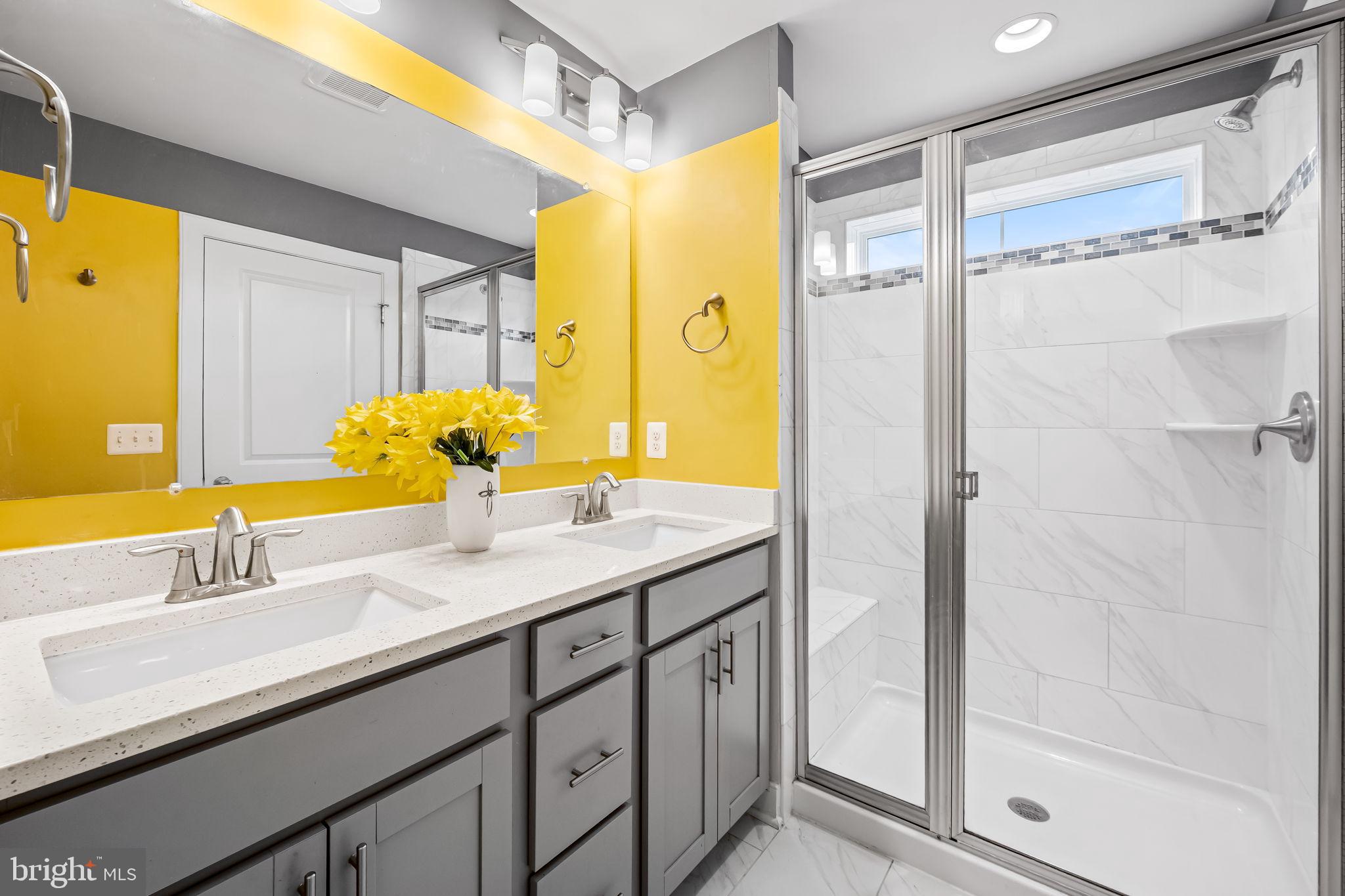 CLARKSBURG SQUARE - Residential