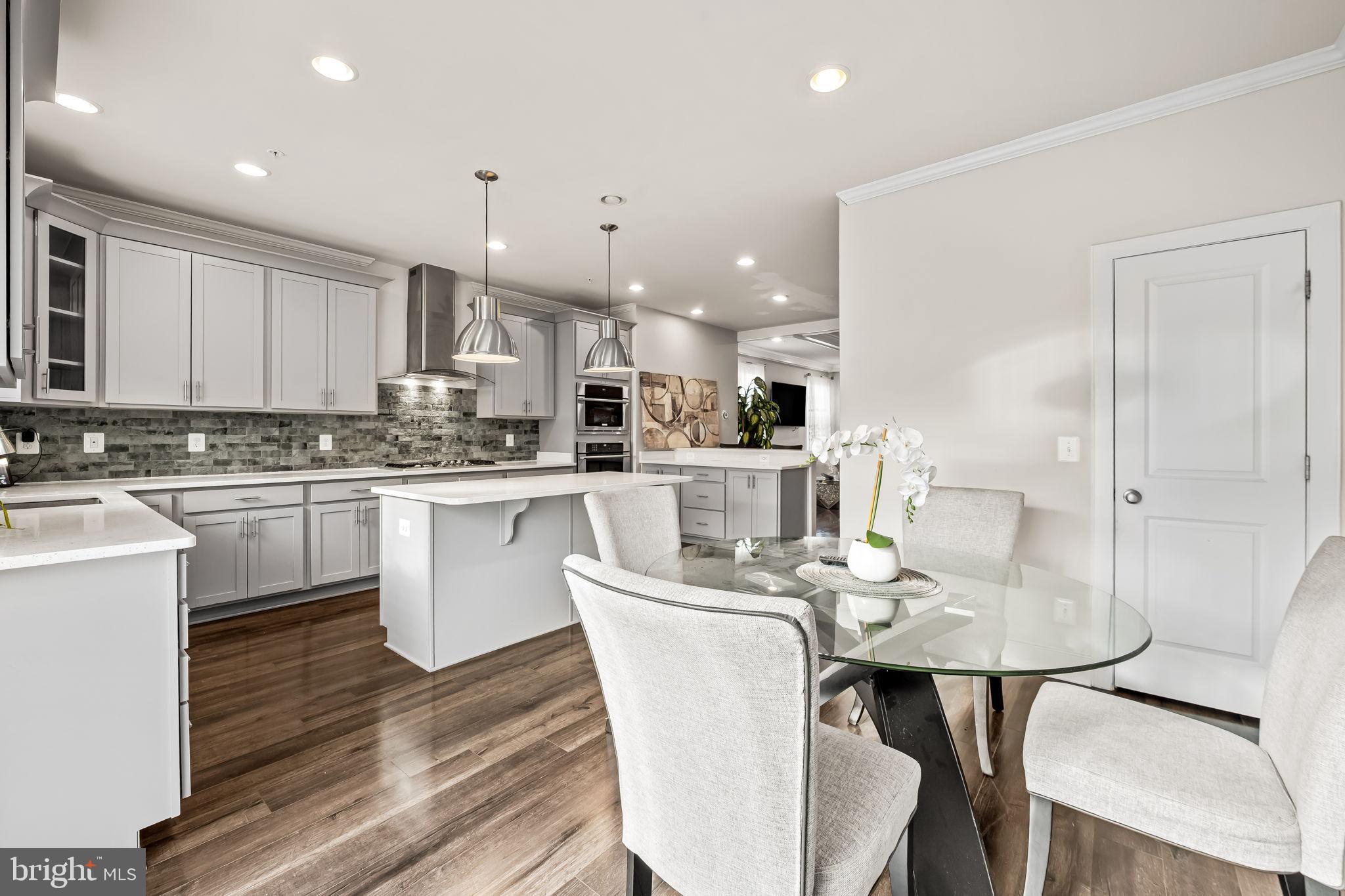 CLARKSBURG SQUARE - Residential