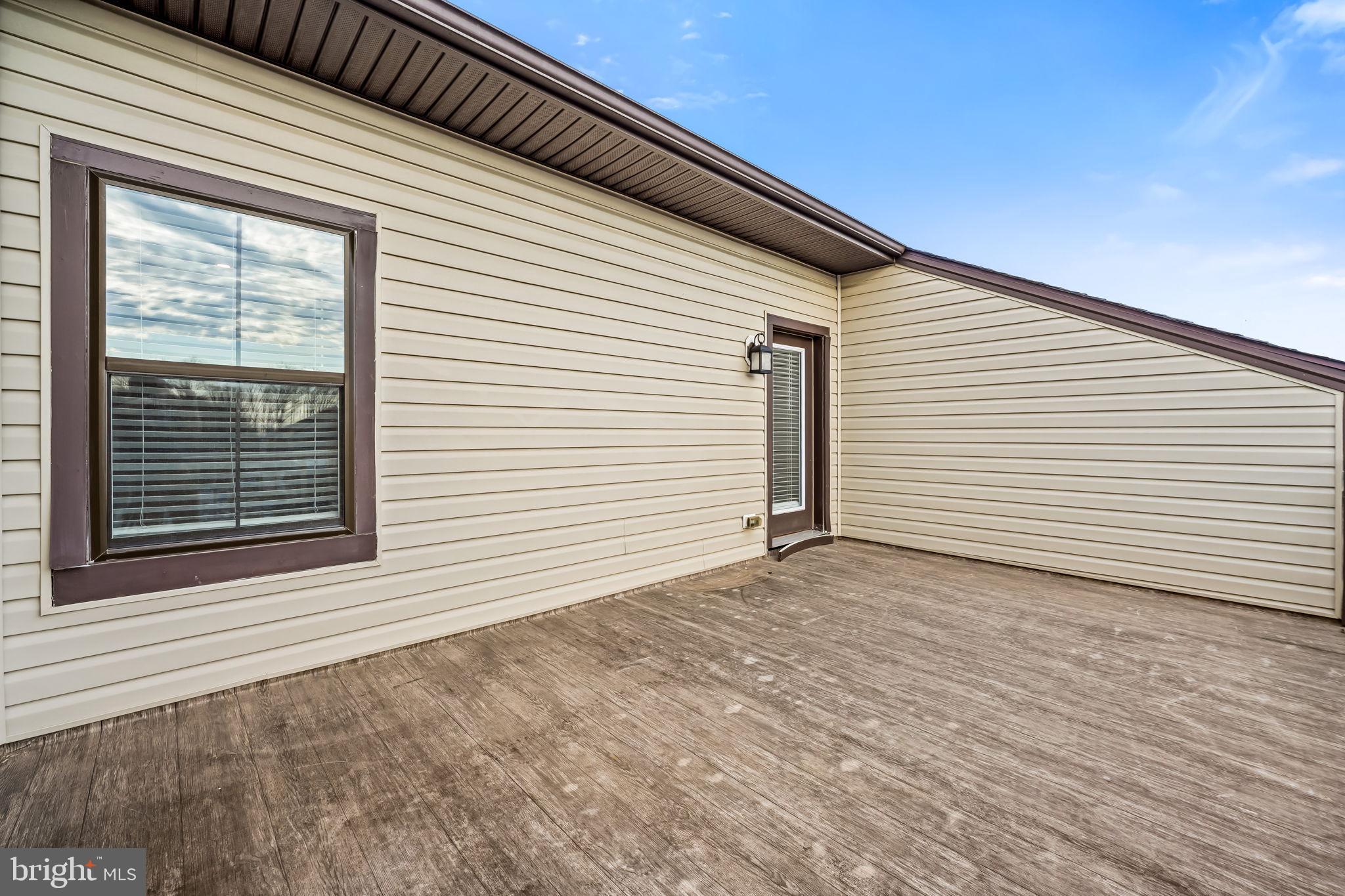 CLARKSBURG SQUARE - Residential