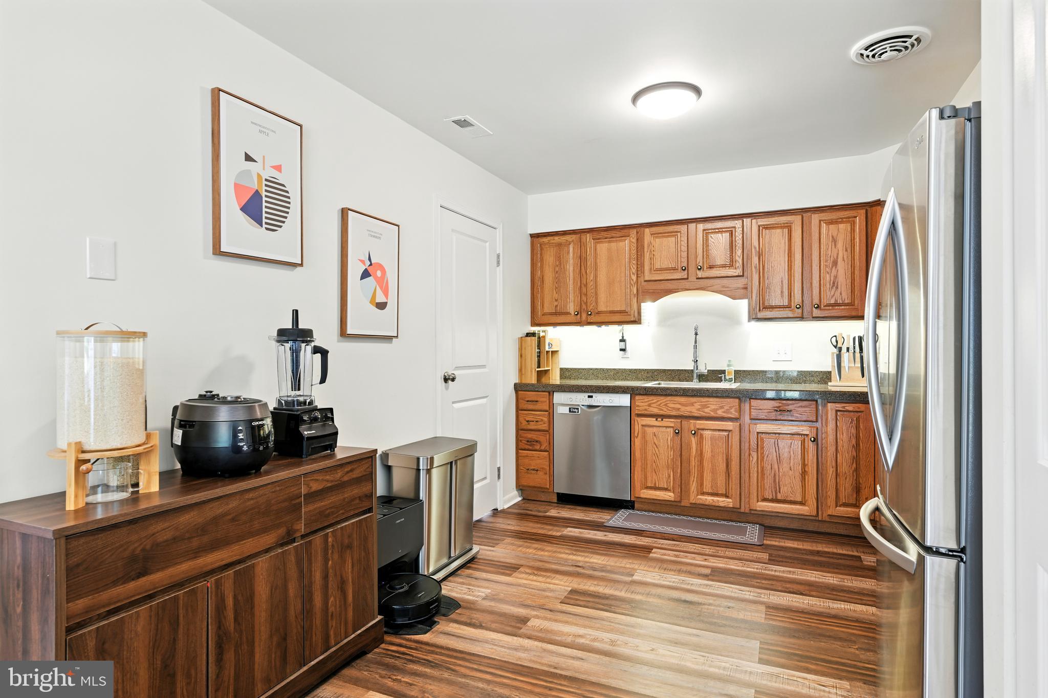 MONTGOMERY PLACE - Residential