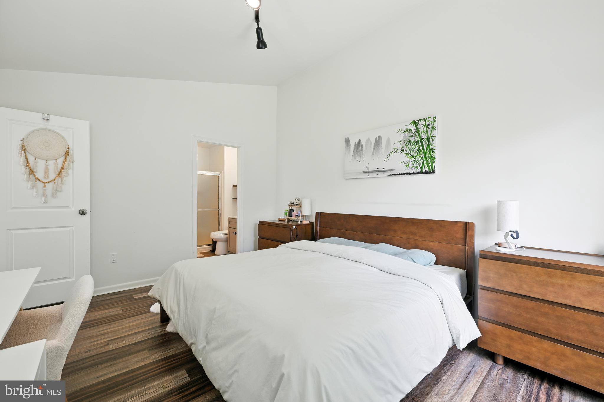 MONTGOMERY PLACE - Residential