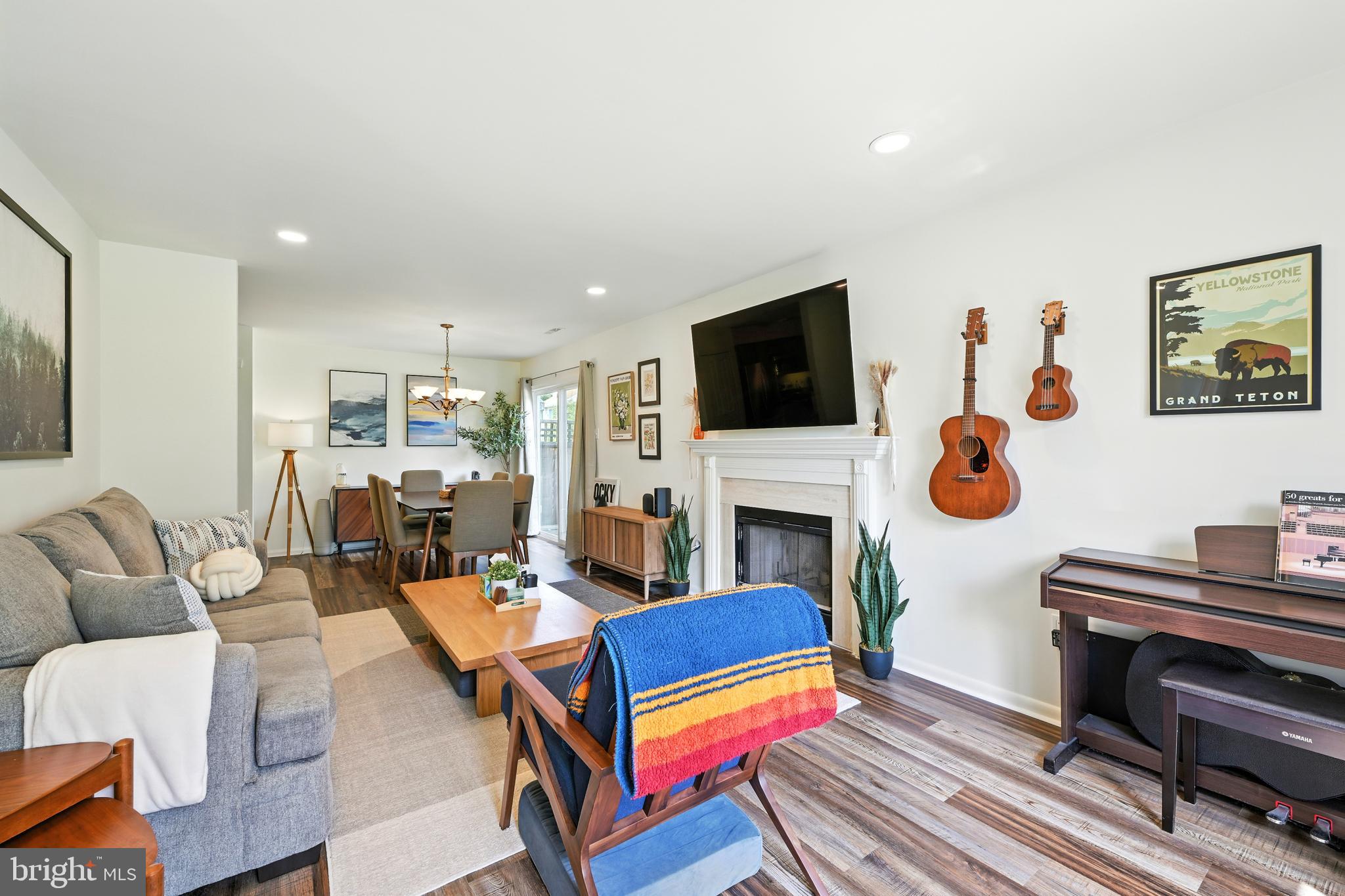 MONTGOMERY PLACE - Residential