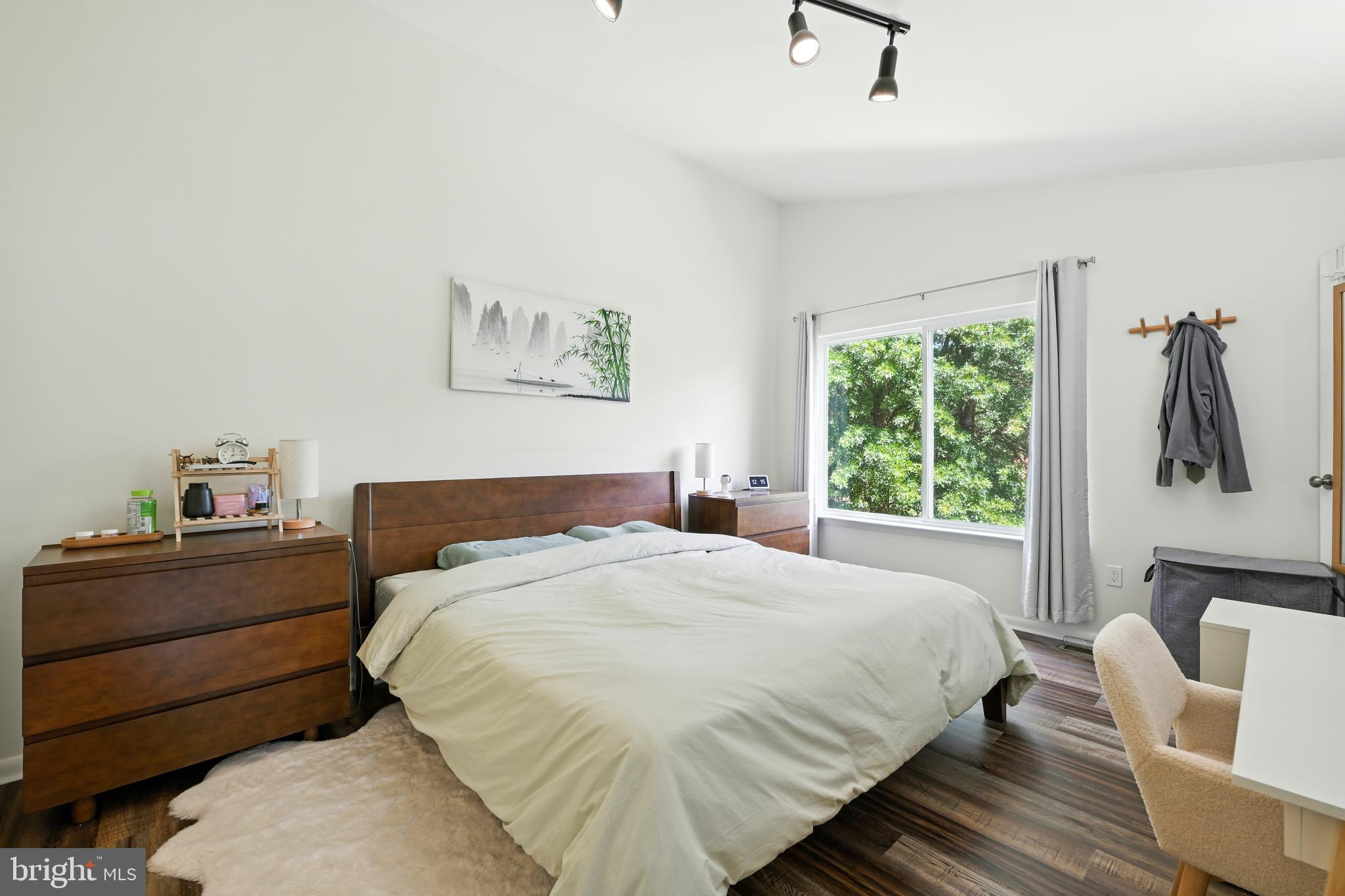 MONTGOMERY PLACE - Residential