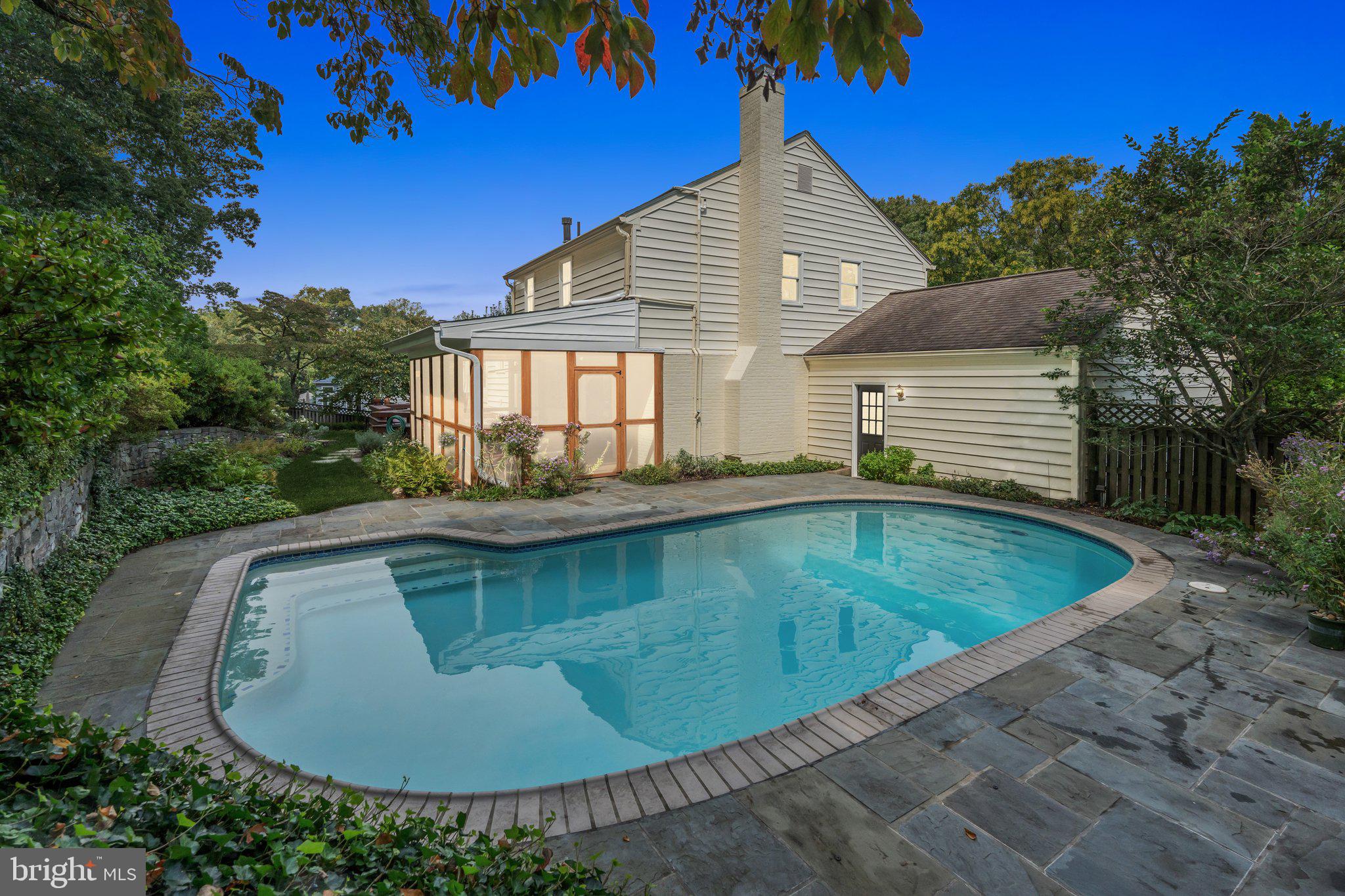 LYBROOK - Residential