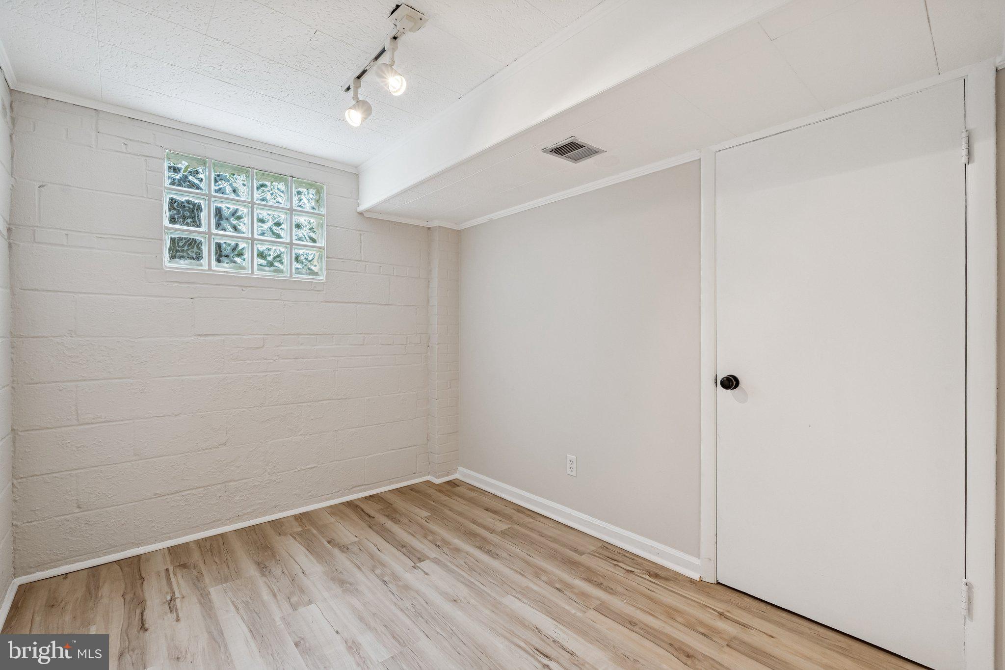 LYBROOK - Residential