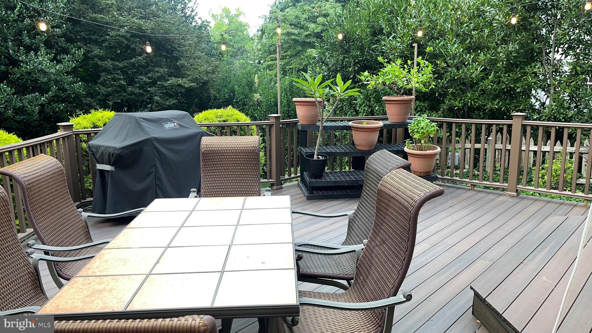 WOODACRES - Residential