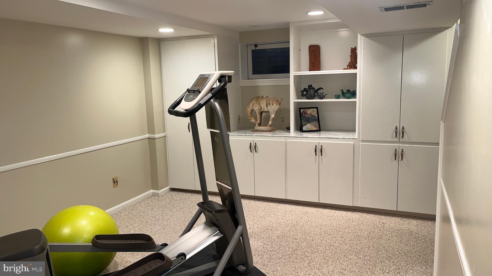 WOODACRES - Residential