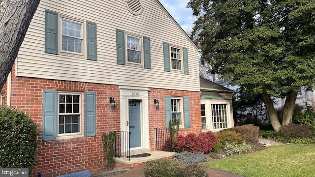 WOODACRES - Residential