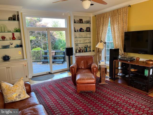 WOODACRES - Residential