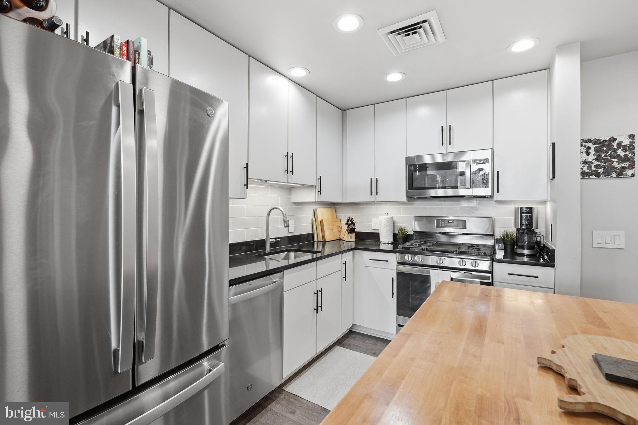 525 N FAYETTE 620
