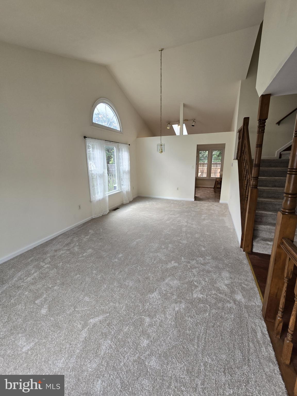 DORCHESTER - ST. CHARLES - Residential Lease