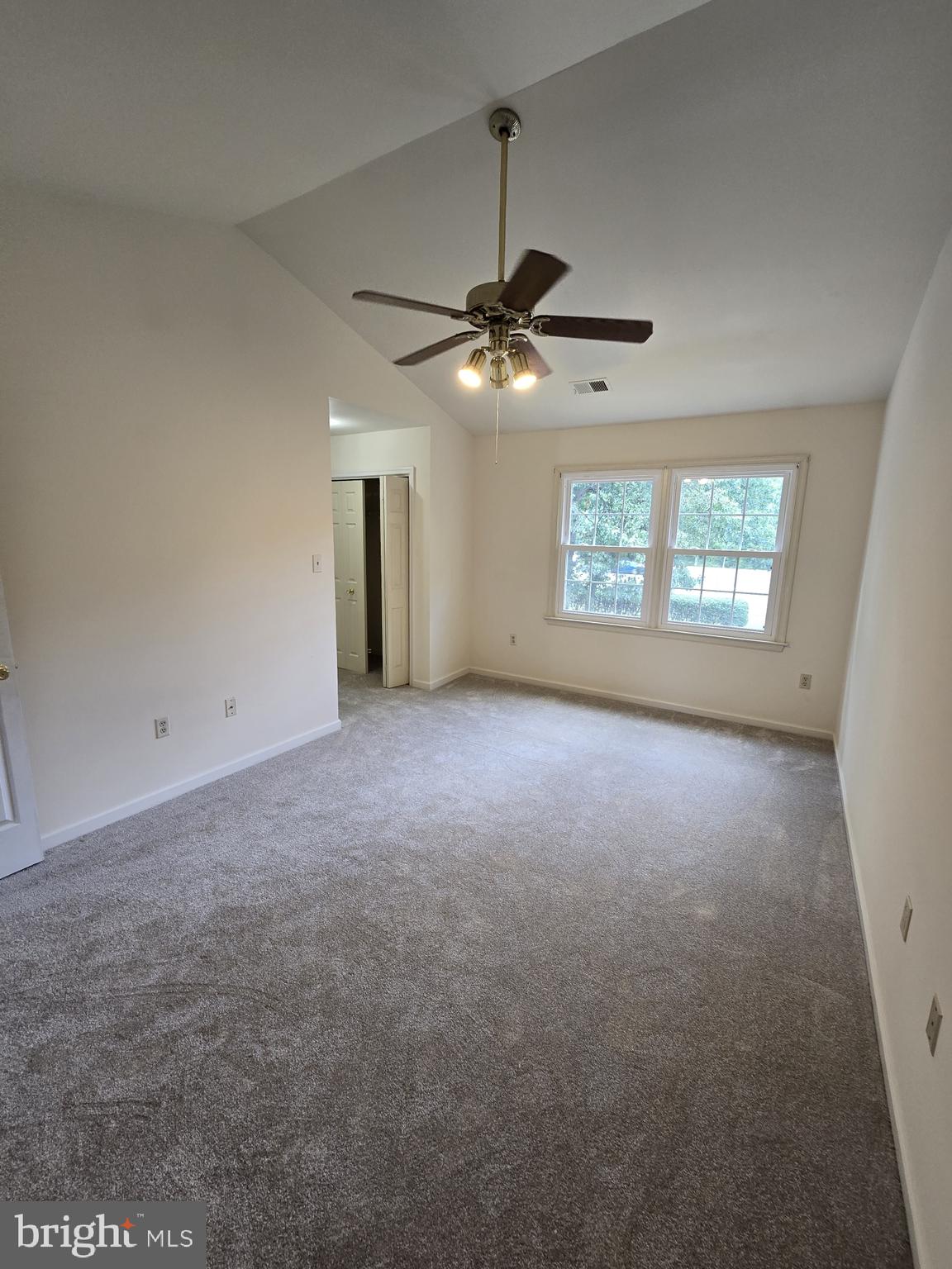 DORCHESTER - ST. CHARLES - Residential Lease