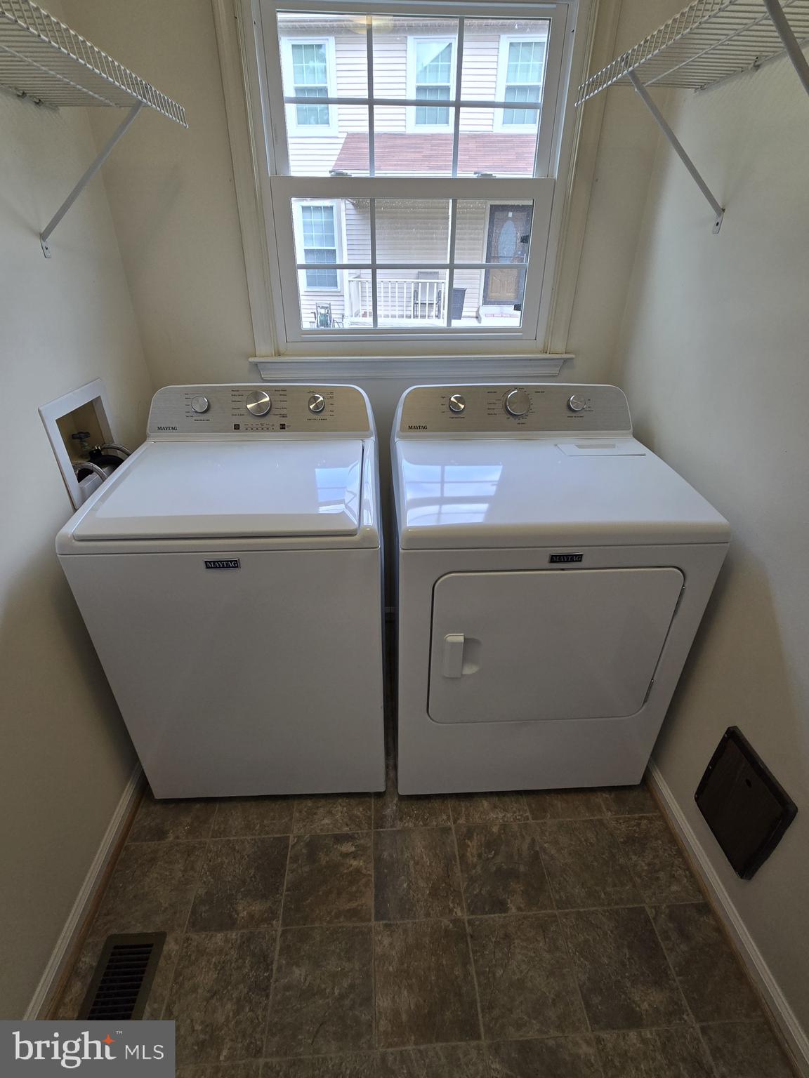 DORCHESTER - ST. CHARLES - Residential Lease