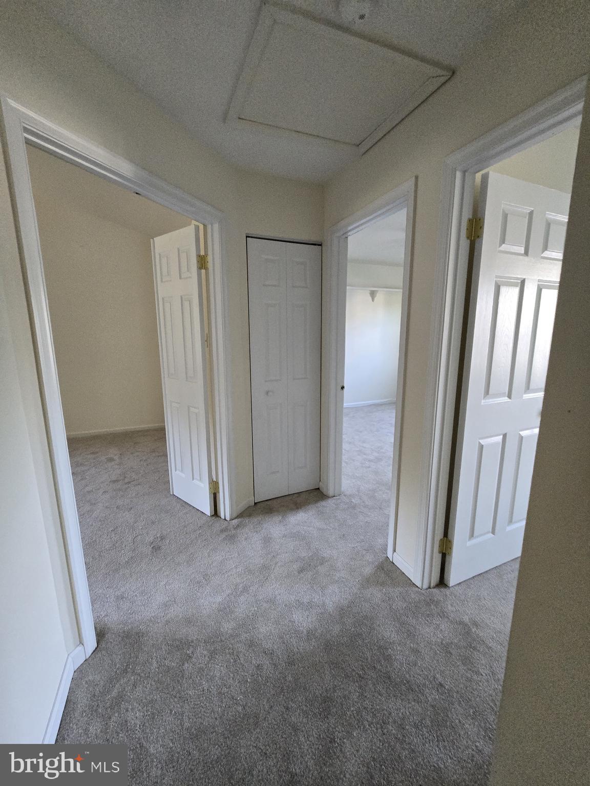 DORCHESTER - ST. CHARLES - Residential Lease