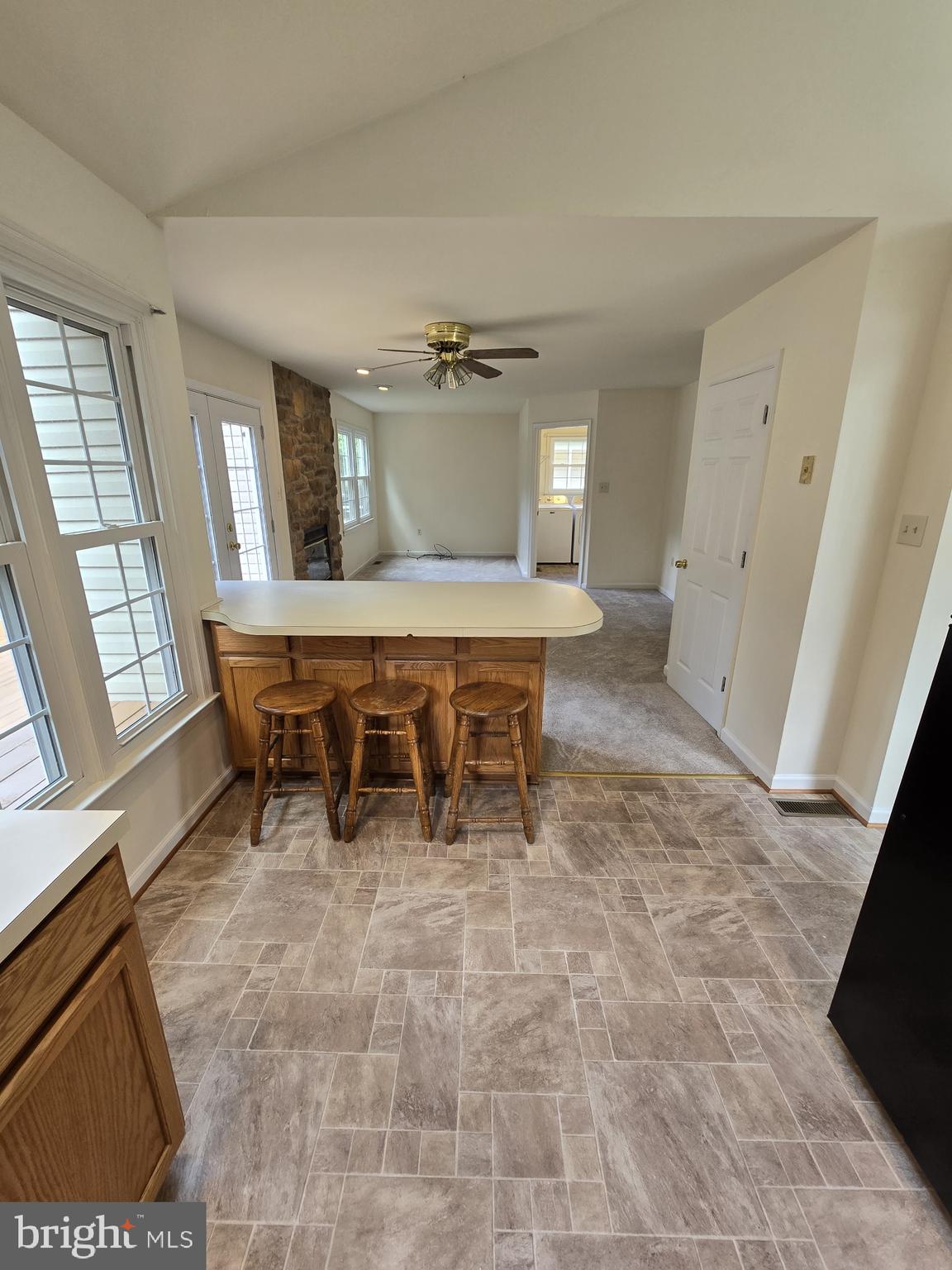 DORCHESTER - ST. CHARLES - Residential Lease