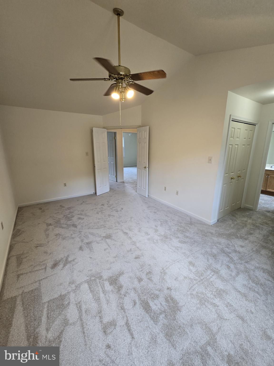 DORCHESTER - ST. CHARLES - Residential Lease